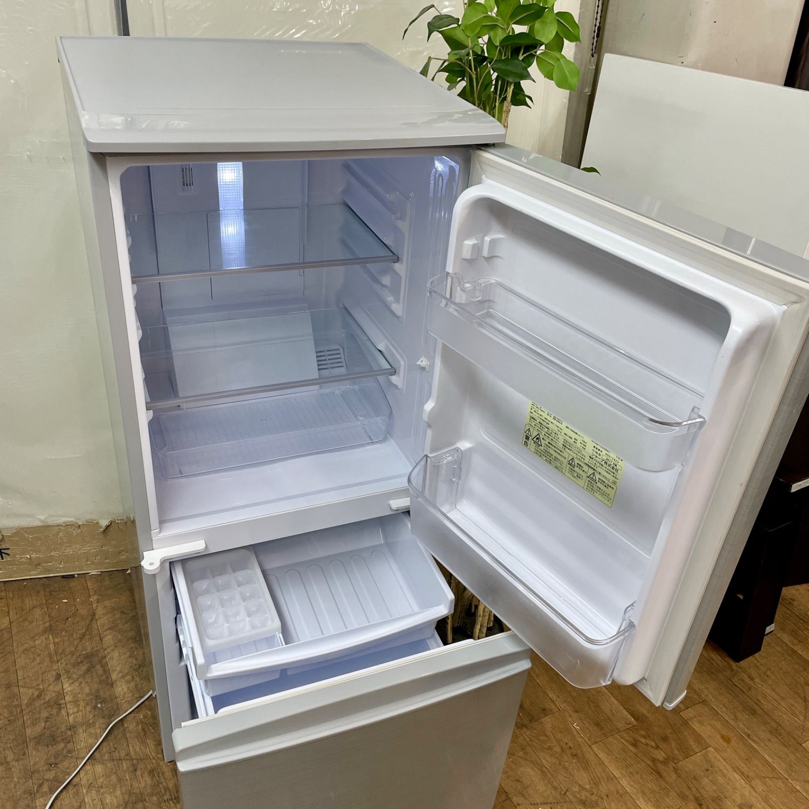 送料込 SHARP SJ-GD14F 137L ガラスドア 左右開き 2020製 Amazon.co.jp: シャープ SHARP ガラスドア 冷蔵庫 (幅48.0cm) 137L