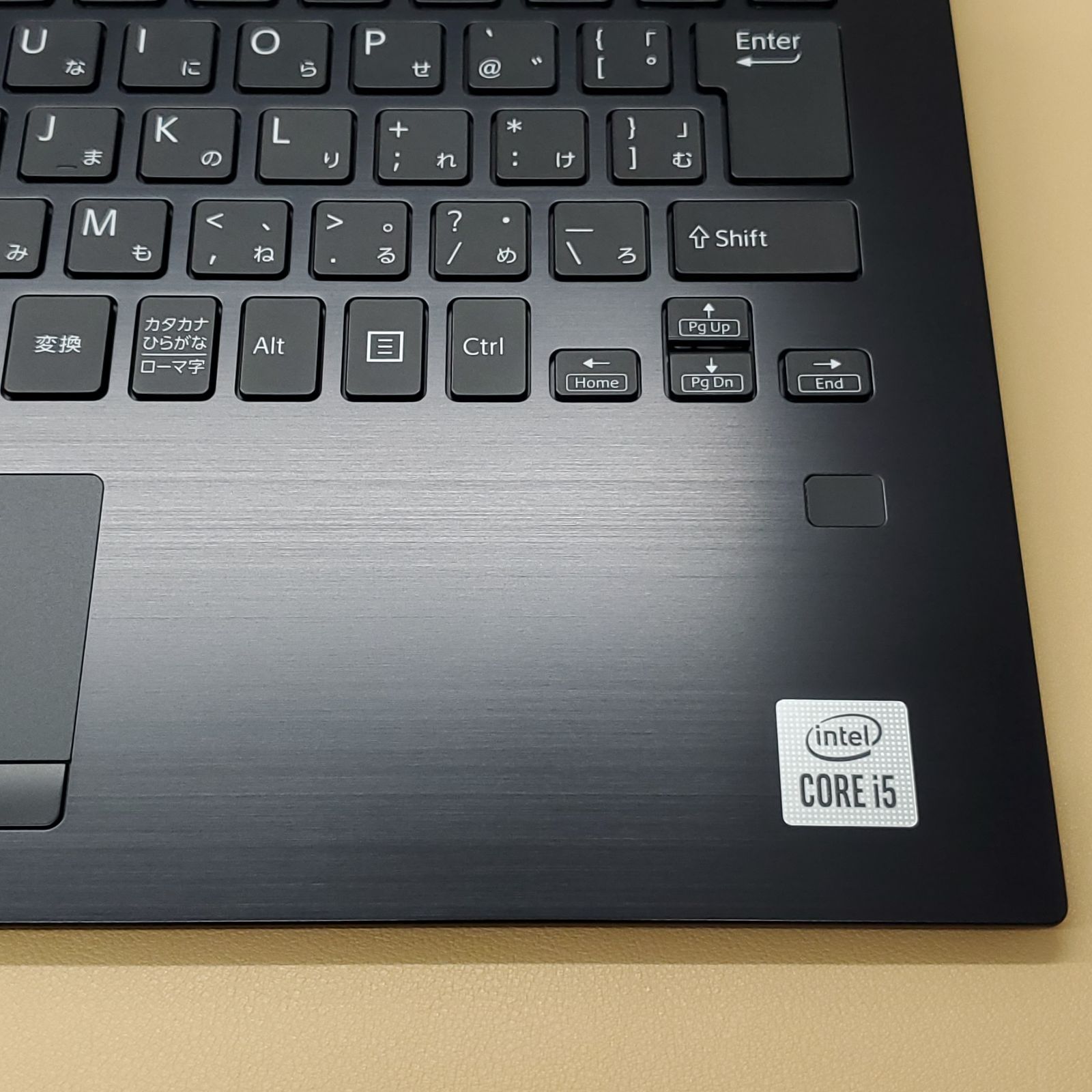 13.3型ノートパソコン