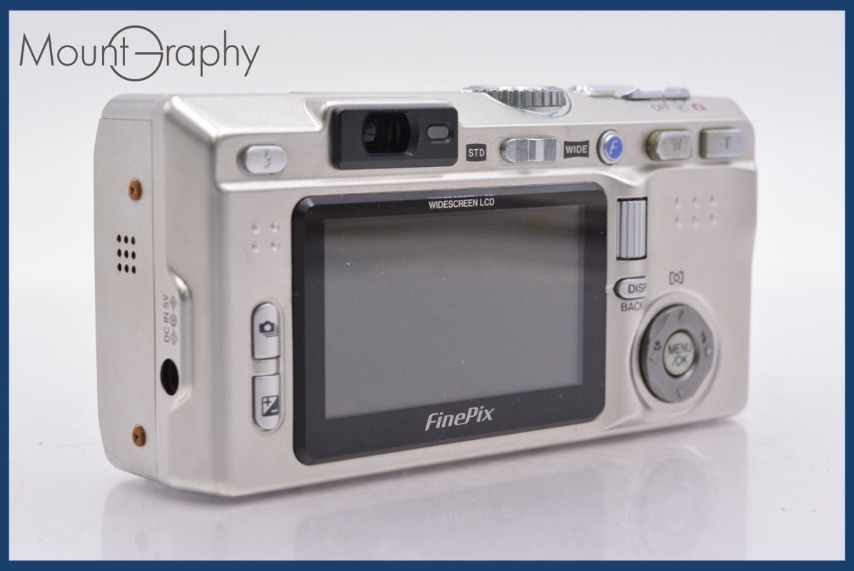 Fujifilm FinePix F810 デジタルカメラ、充電器付き。