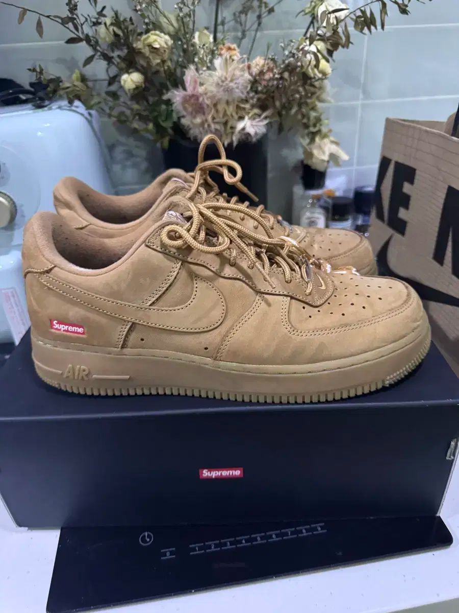 NIKE ナイキ エアフォース 1 x Supreme シュプリーム エア フォース 1 ブラウン 275 WHITEMONARCHHOTEL_COM