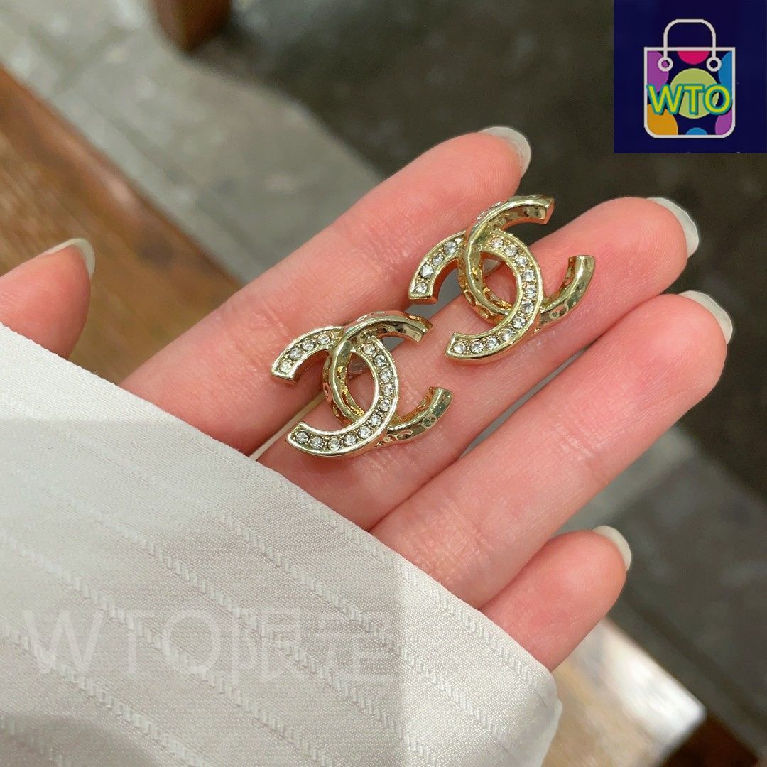 CHANEL ピアス 今日WTO】Chanel ヴィンテージ アルファベットピアス 送料無料