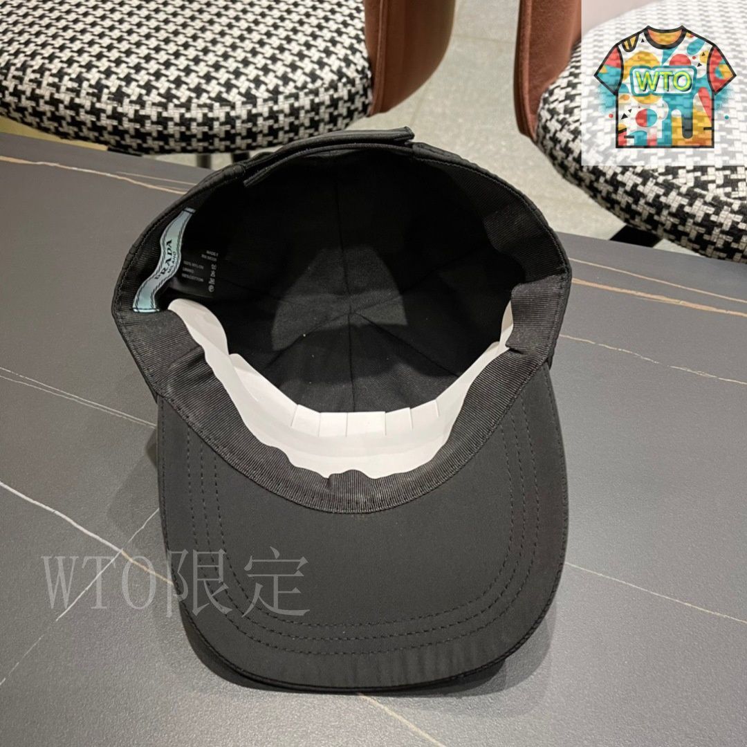 正規品&美品　PRADA ベースボールキャップ S サイズ　現行品 美品 PRADA プラダ 黒 ナイロン ベースボールキャップSサイズ