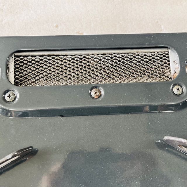 クリスタルブラウン