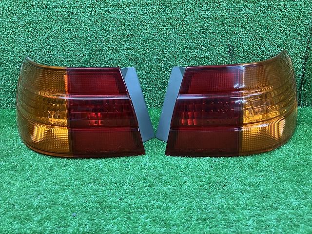 トヨタ AT210 コロナ 左右テールランプ 20-397 241119218