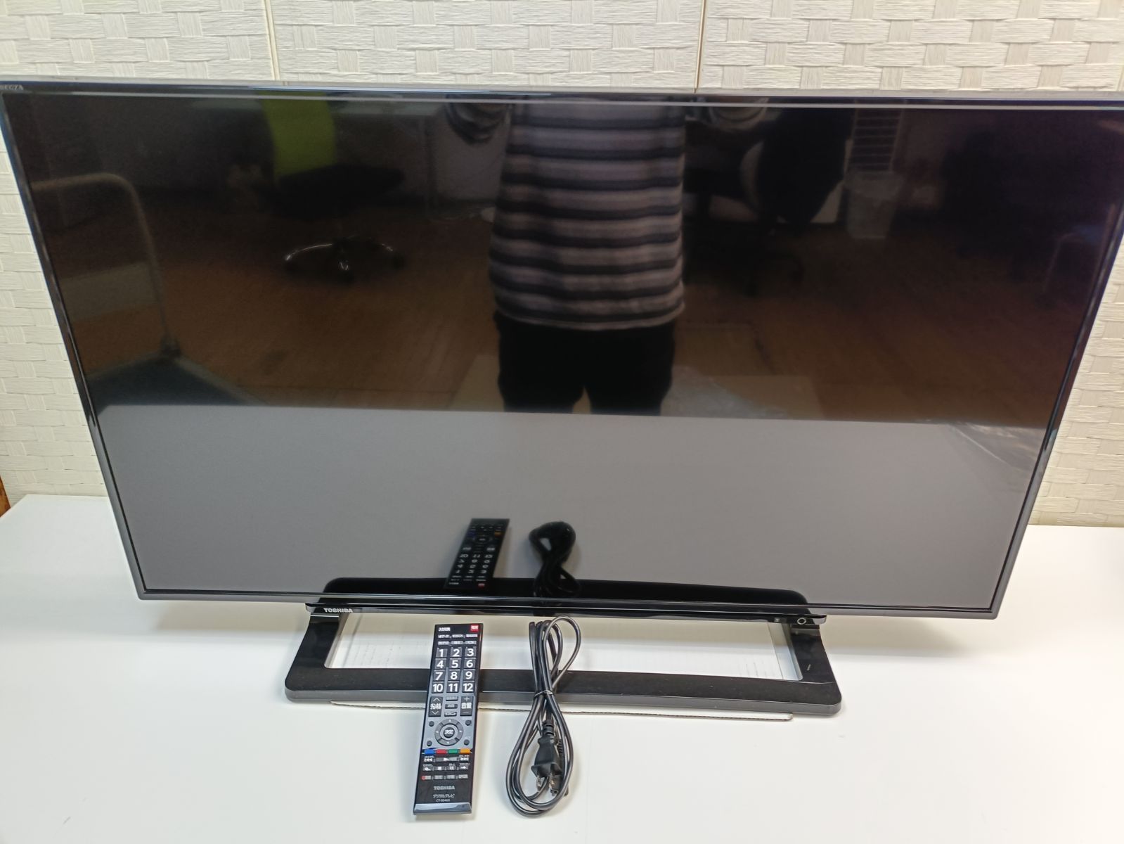 東芝 TOSHIBA 40インチ 液晶テレビ REGZA 40S10 2016年製