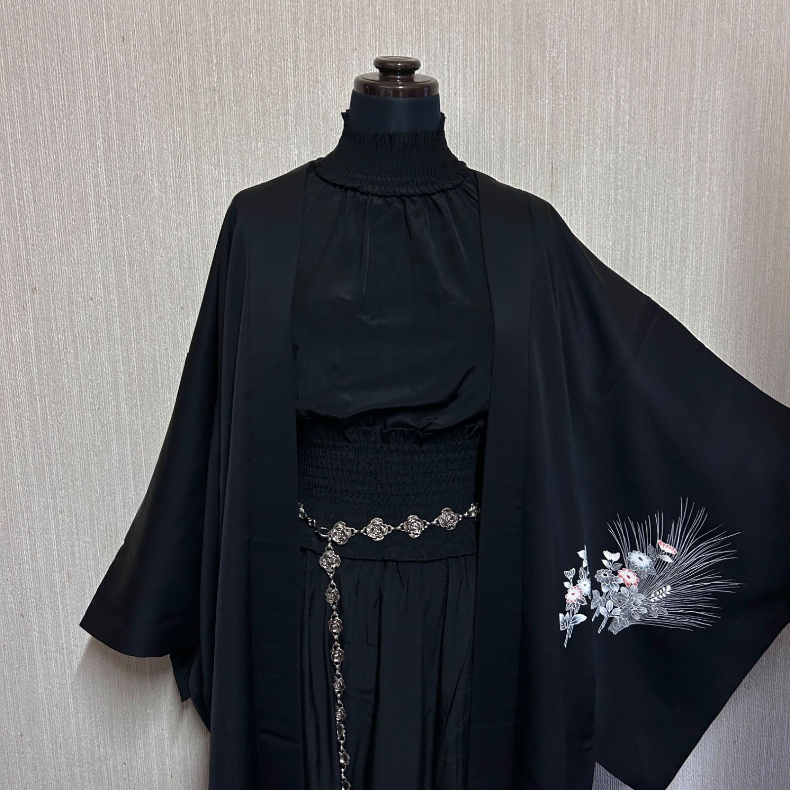 着物リメイク☆黒羽織よりワンピース 着物リメイク：黒羽織のギャザー