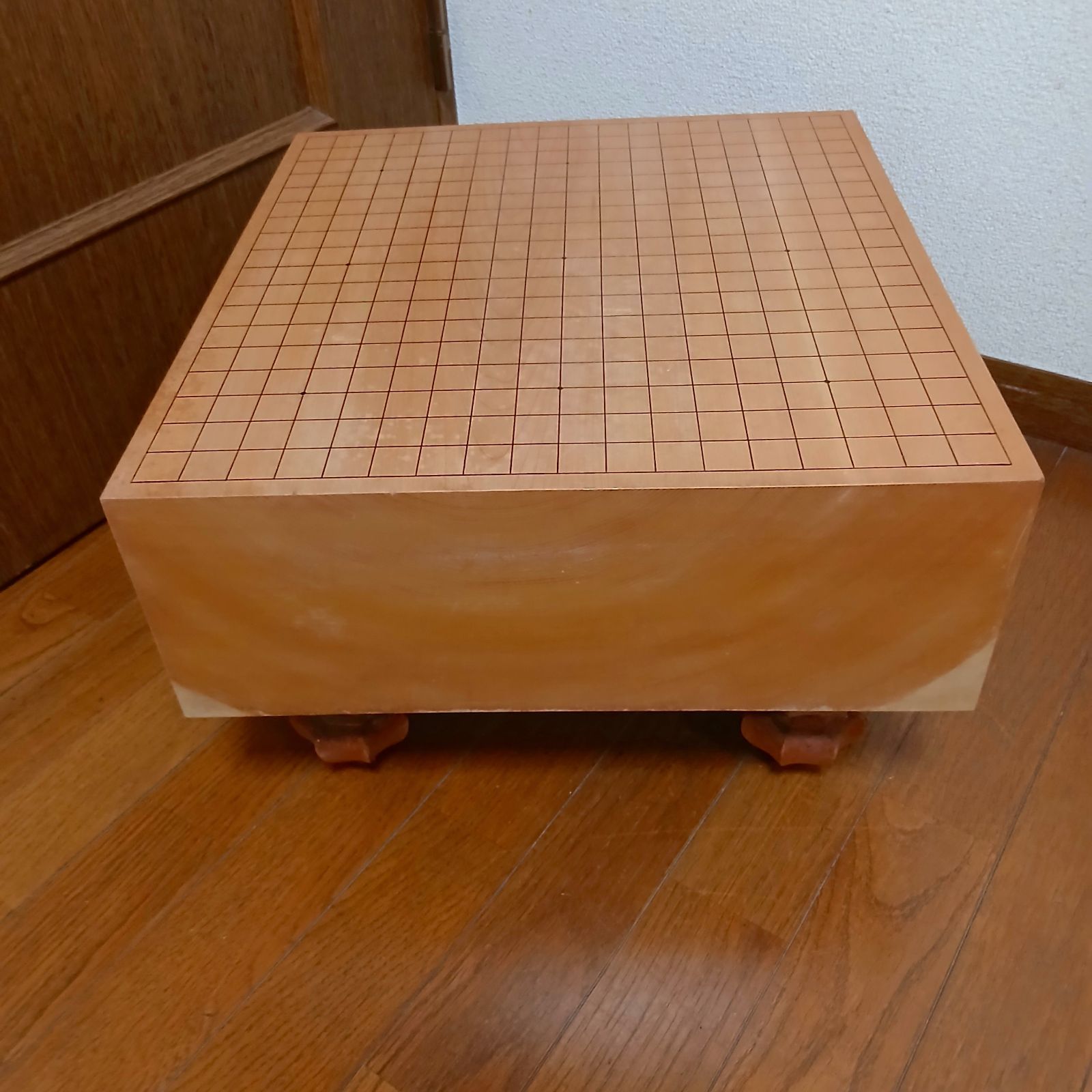 ★日本産本榧脚付き碁盤5.4寸　木裏板目17kg 国産本榧足付碁盤 5寸4分（天柾） ga50043 | 前川榧碁盤店