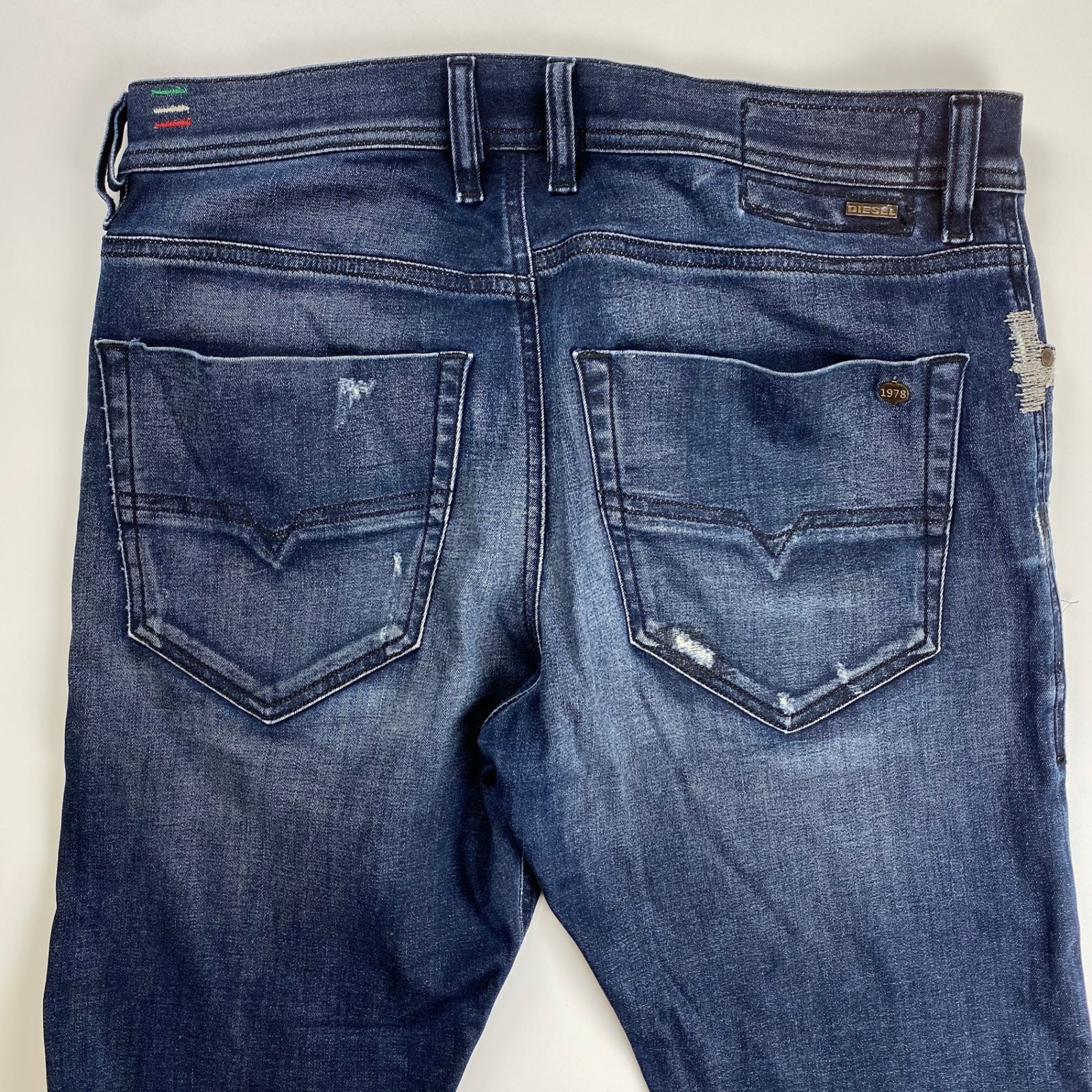 ディーゼル ジョグジーンズ TEPPHAR 0838V ダメージ加工 W34 ディーゼル ジョグジーンズ TEPPHAR 0838V ダメージ加工 W34