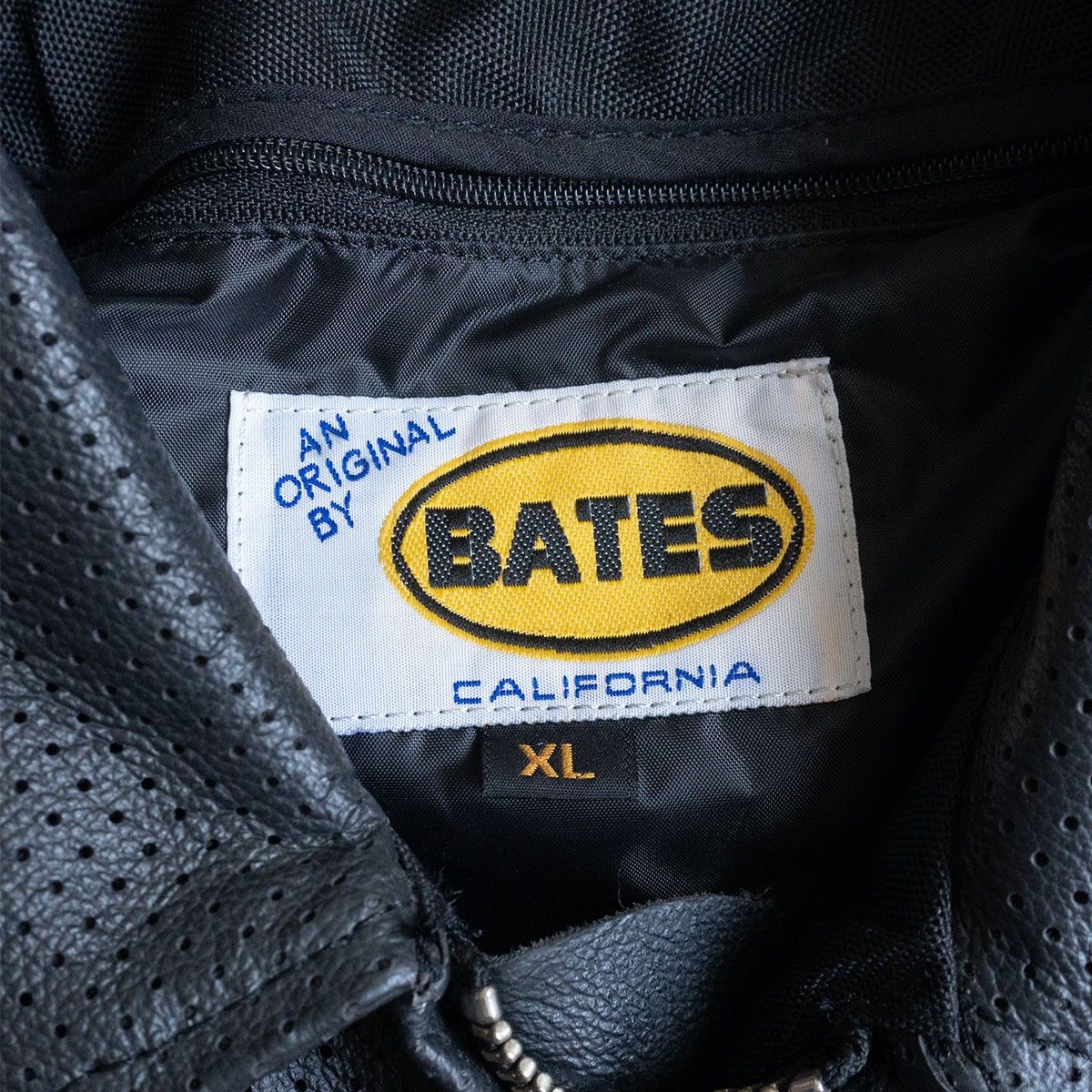 【本革】BATES パンチング レザー 半袖 シャツジャケット XL ライダース nolimit-bates_baj-2j-bk-l