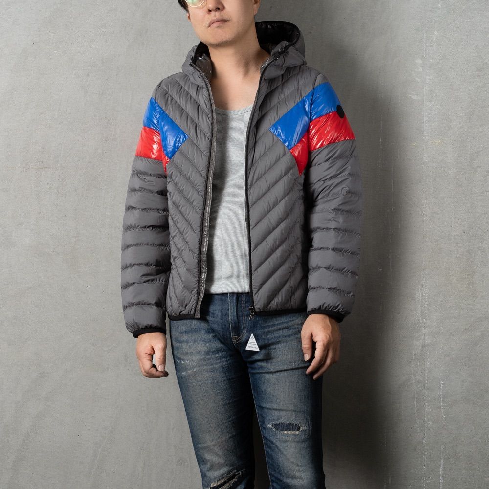 モンクレール キッズ 大人もOK MONCLER パーカー 14A/164cm