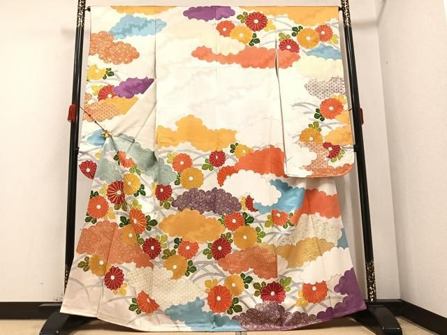 平和屋着物●豪華振袖　駒刺繍　雲重ね文　松　金糸　金彩　正絹　逸品　AAAT5145ck 平和屋着物○豪華振袖 駒刺繍 雲重ね立波花文 金彩 正絹 逸品