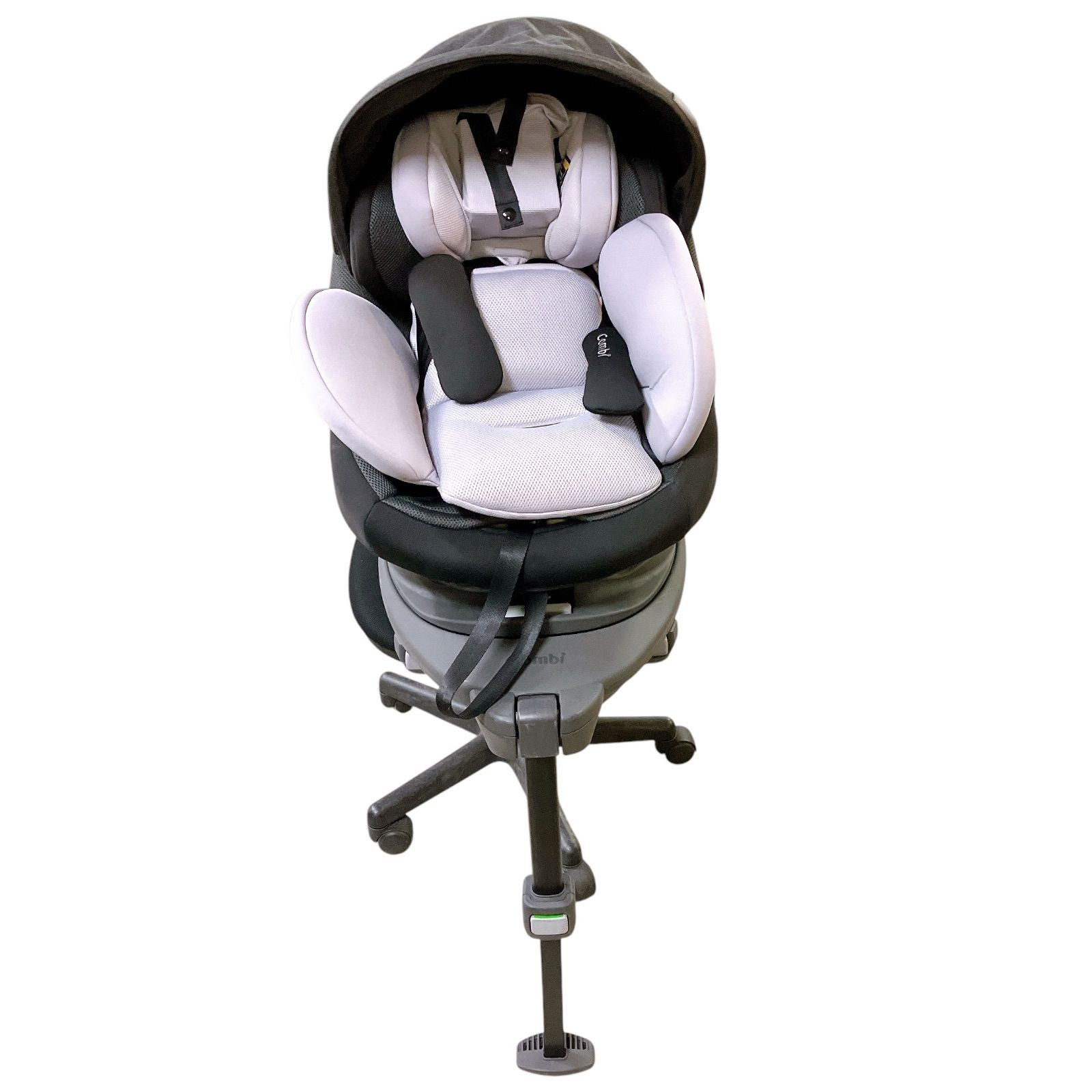 Combi コンビ ホワイトレーベル THE S ISOFIX エッグショック ZC-720