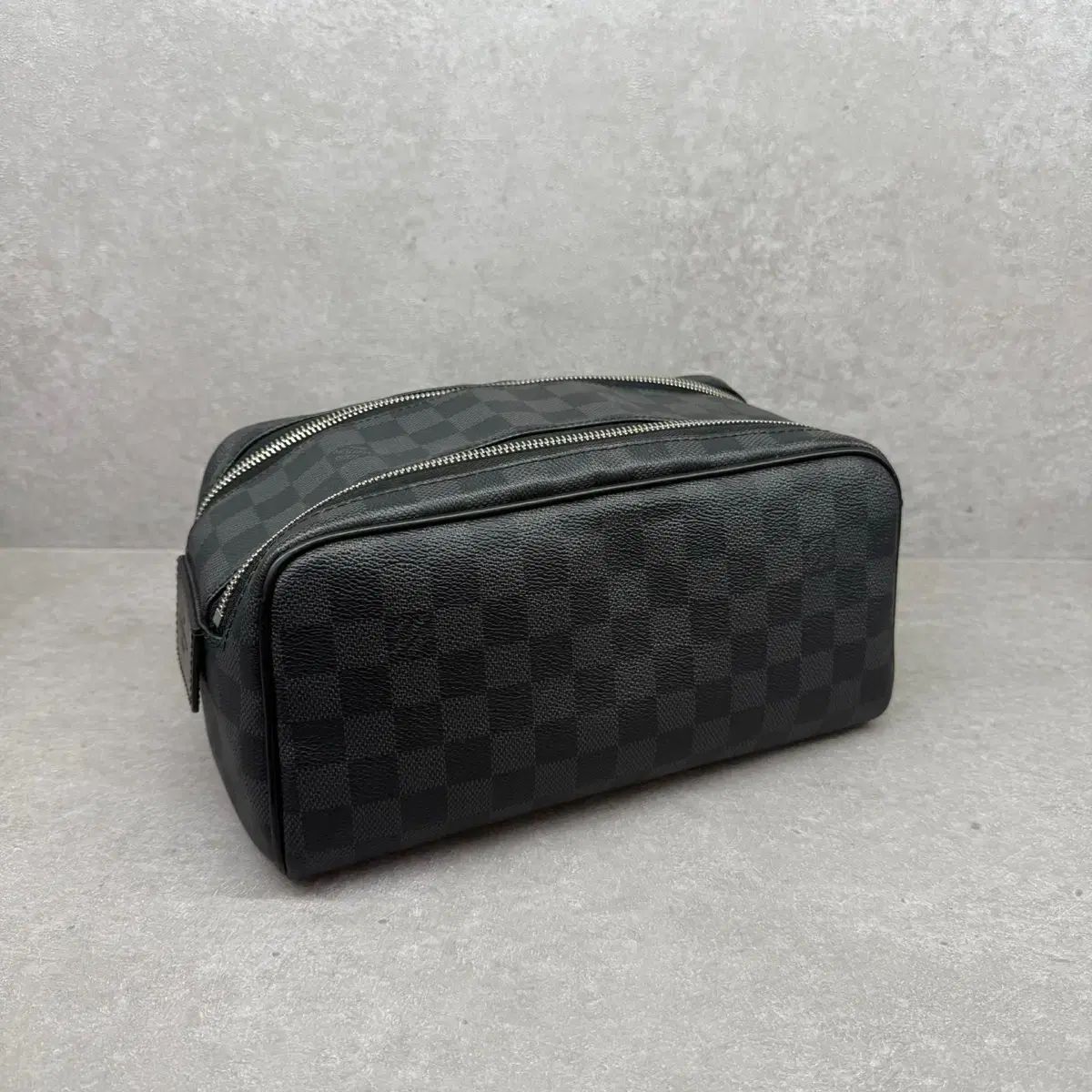 Louis Vuitton ルイヴィトン ドープ ダミエ ヘルプキット ポーチ ブラック