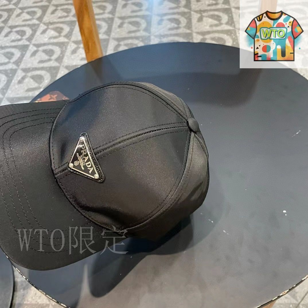 ✨美品✨ PRADA 三角プレート ナイロン キャップ ベースボールキャップ PRADA プラダ キャップ 三角プレート ロゴ ブラック シルバー