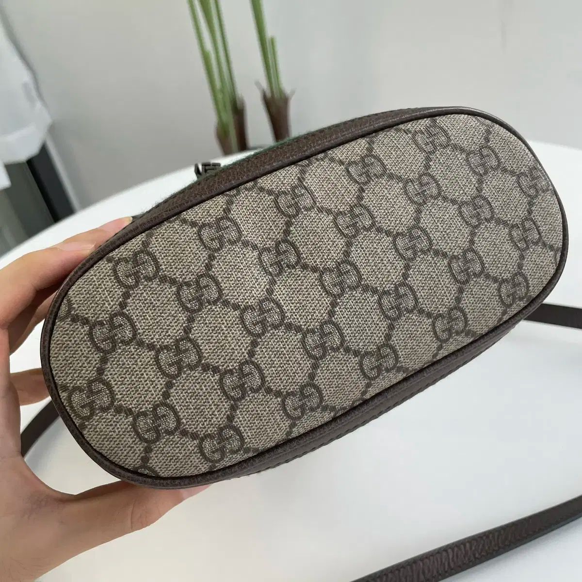 オフィディア バケットバッグ