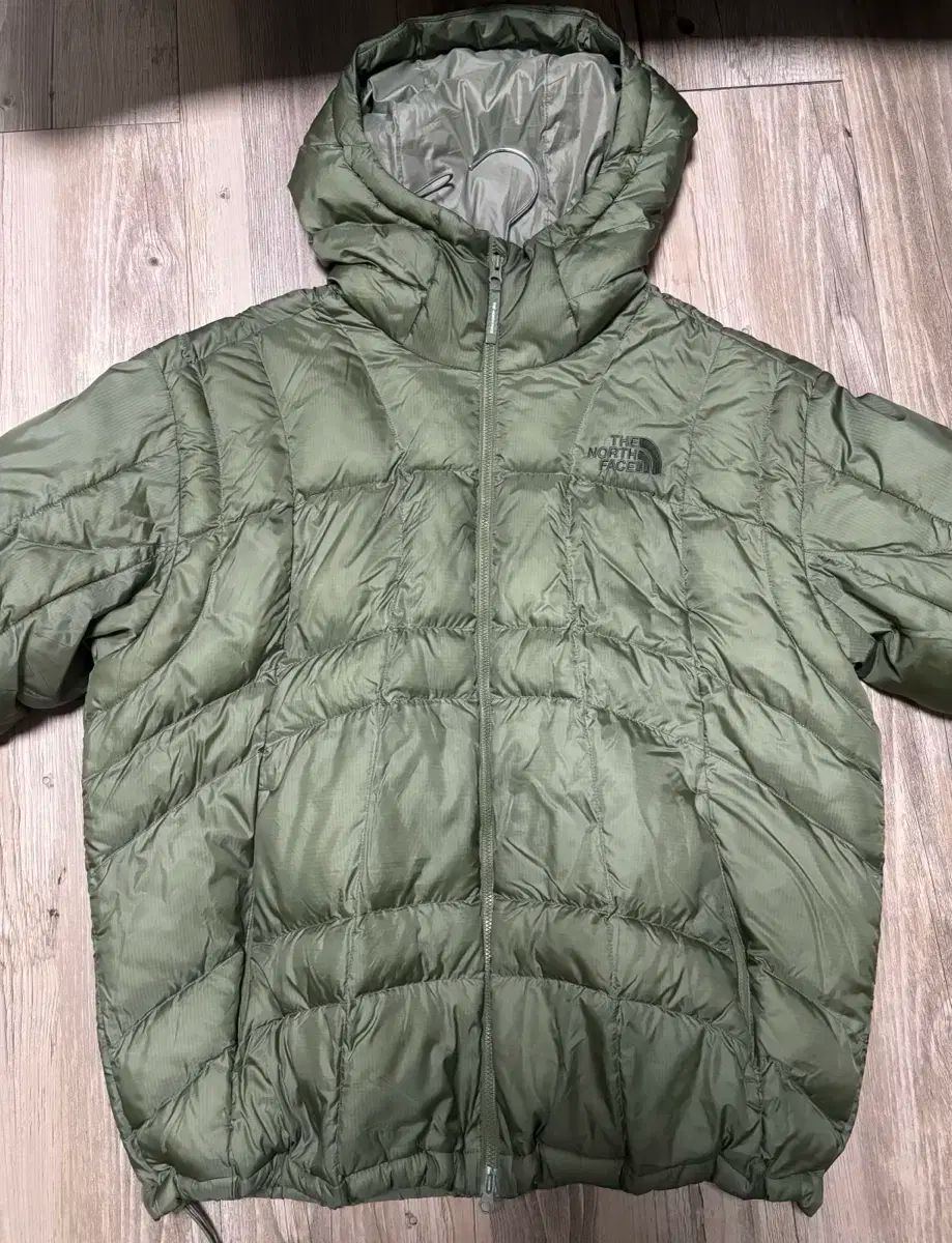 THE NORTH FACE(ザノースフェイス) 白 ラベル ウェーブ LT オン ボール ジャケット カーキ L