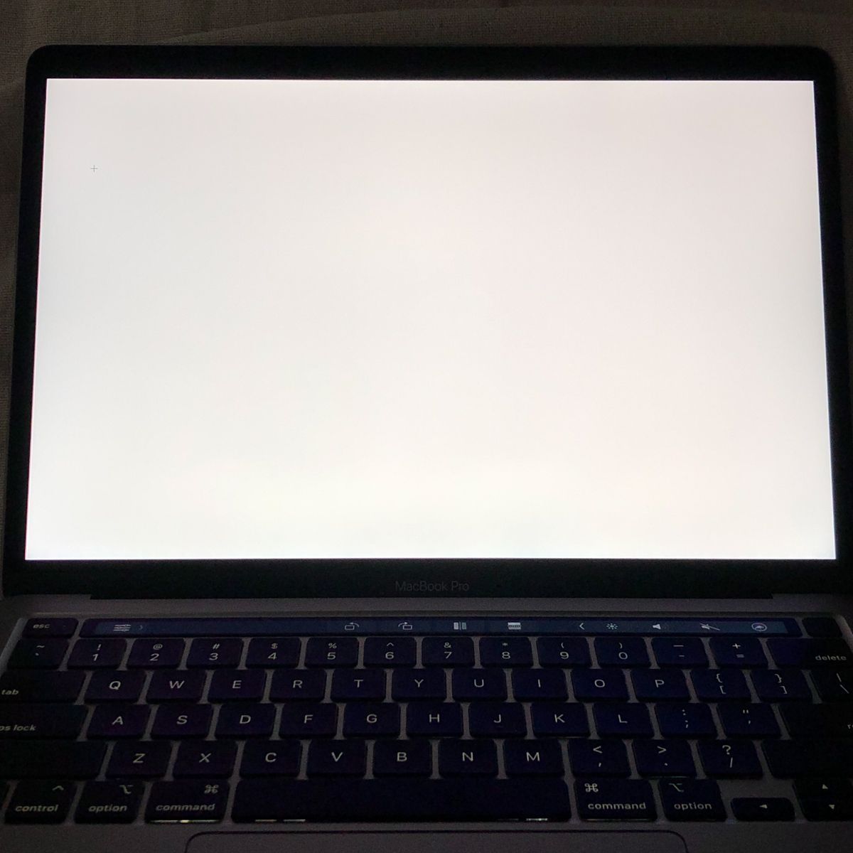 ジャンク品・本体のみApple MacBook Pro (13インチ 2020 Thunderbolt 3