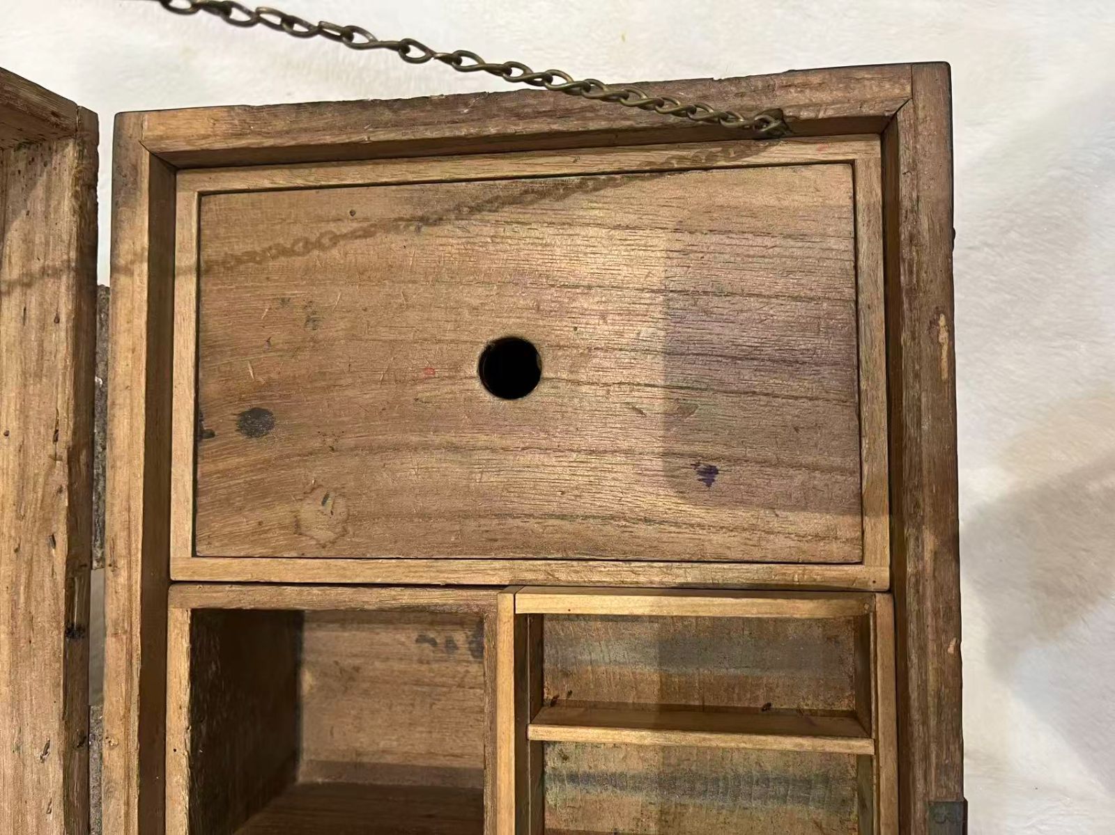 古い収納ボックス