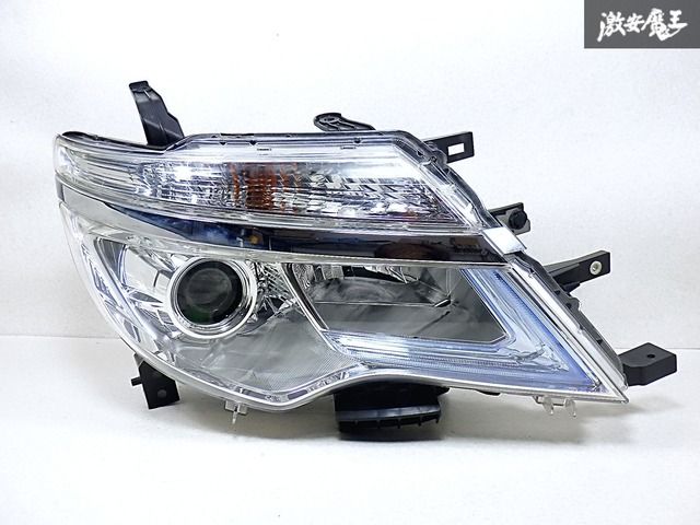 日産純正 C26 セレナ 後期 ヘッドライト 右側 運転席側 KOITO 100