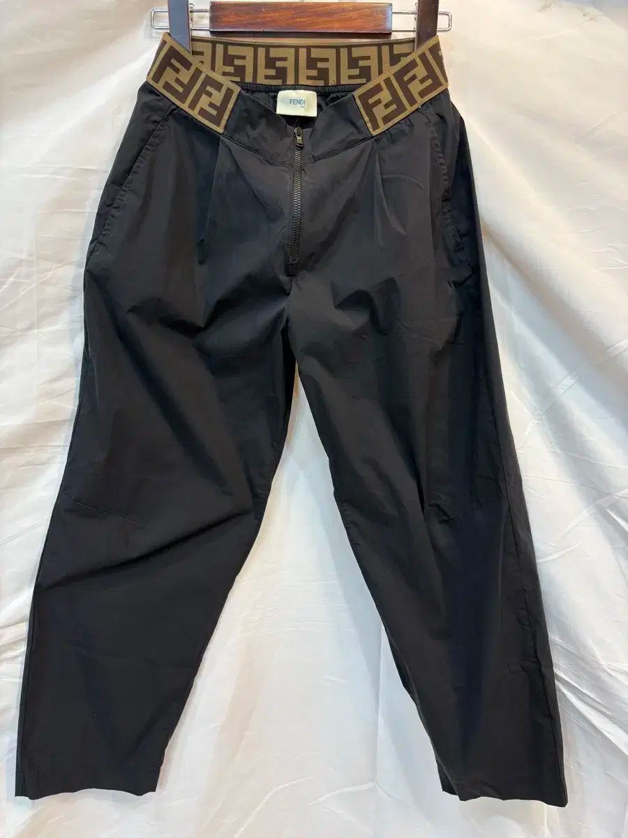 FENDI フェンディ キッズ ストレッチパンツ 10A 44 サイズ 純正