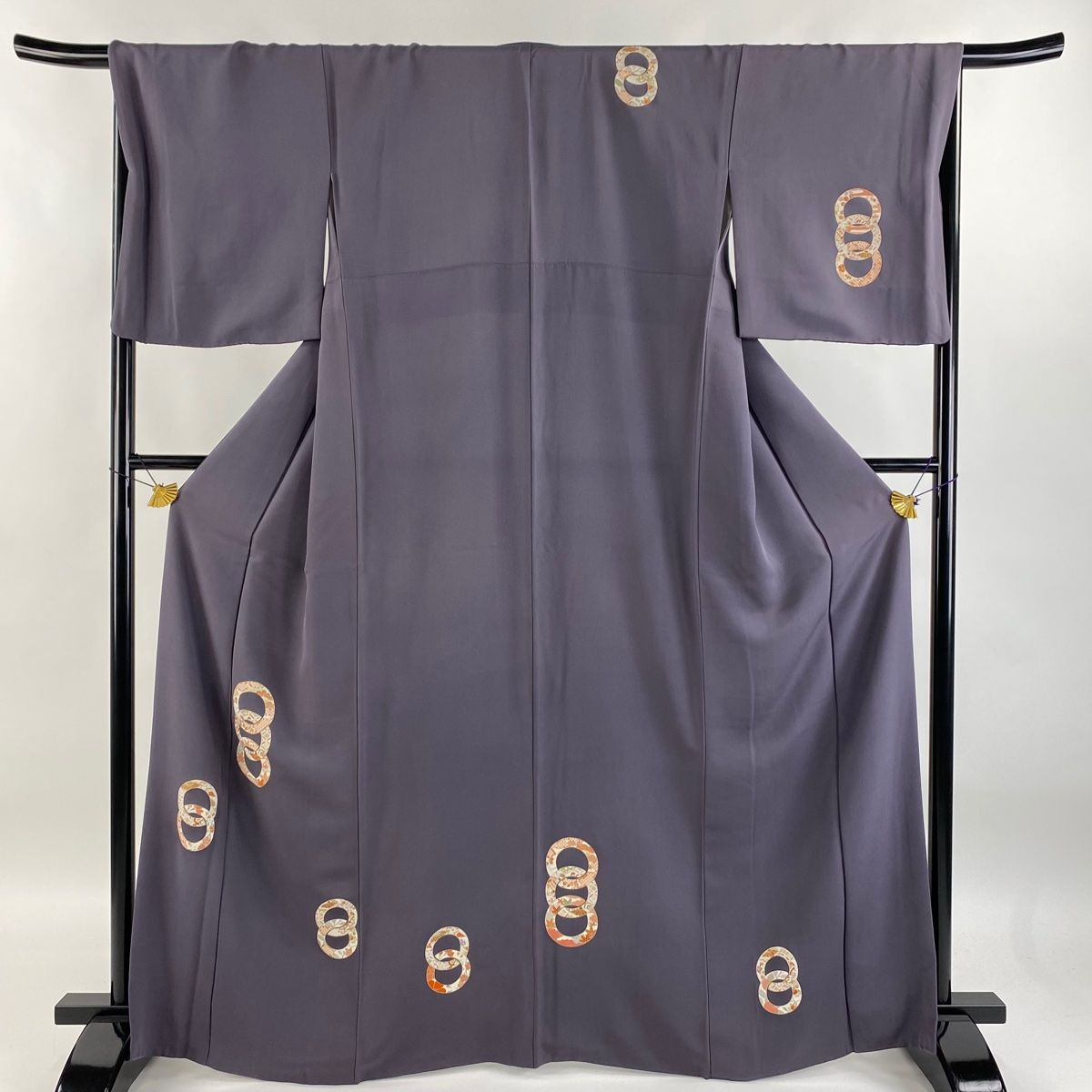 単衣　付下げ（秋草文）刺繍入　裄67 　背紋なし　 正絹美品 単衣 付下げ（秋草文）刺繍入 裄67 背紋なし 正絹美品