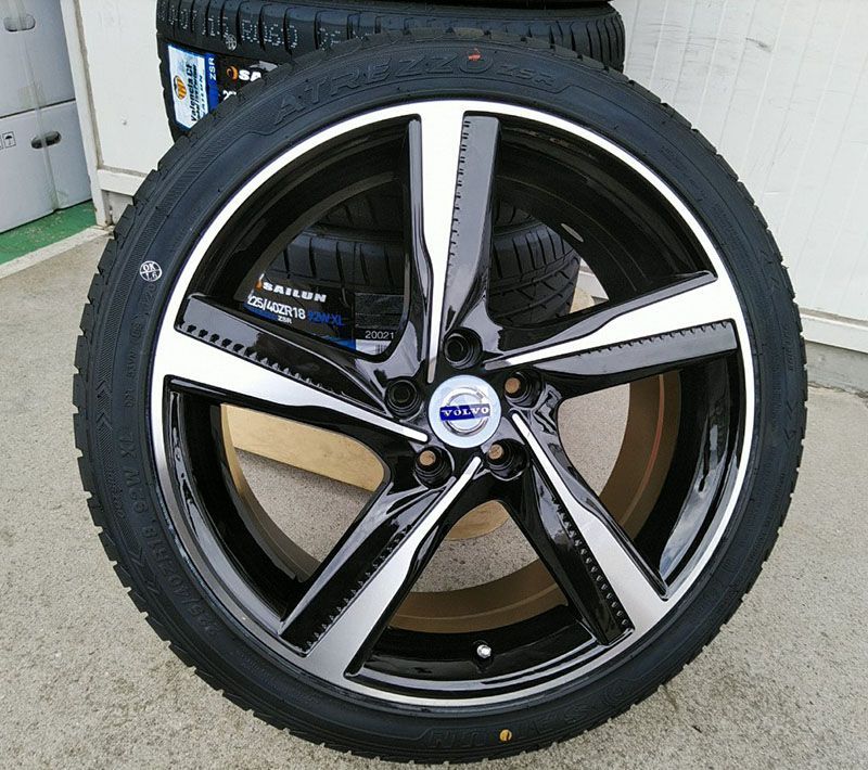VOLVO V40 ボルボ 人気 タイヤホイールセット 新品4本セット VOLVO V40 ボルボ 人気 タイヤホイールセット 新品4本セット