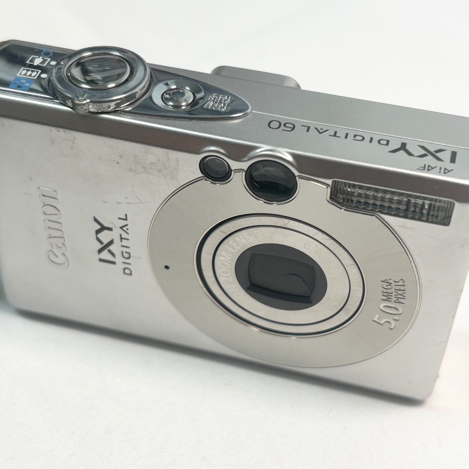 ジャンク品　Canon IXY digital キャノンイクシコンパクトデジカメ ジャンク Canon IXY DIGITAL 50 コンパクトデジタルカメラ