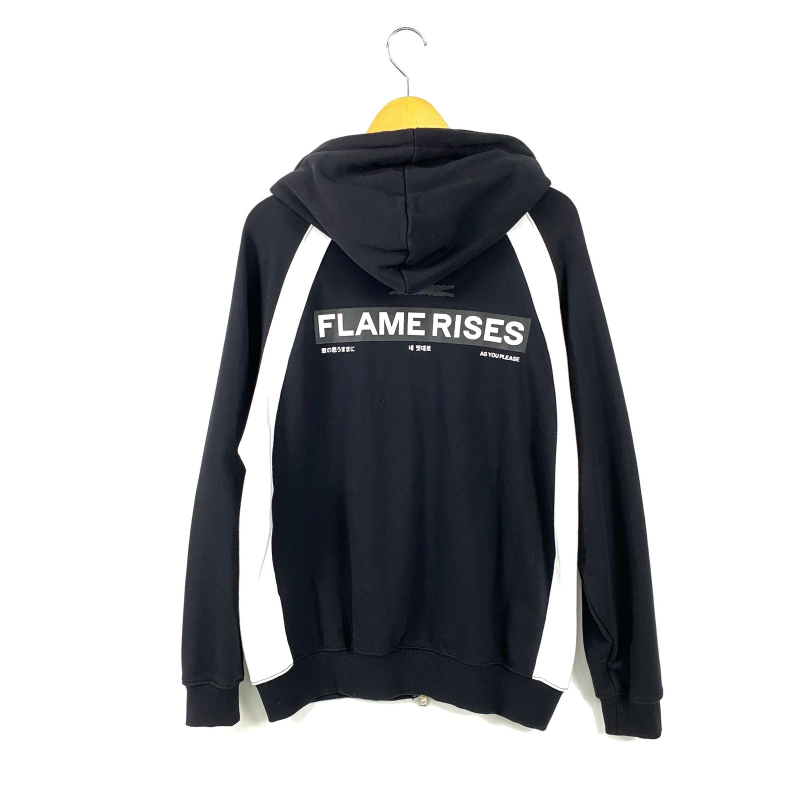 LE SSERAFIM ルセラフィム TOUR FLAME RISES IN SEOUL パーカー