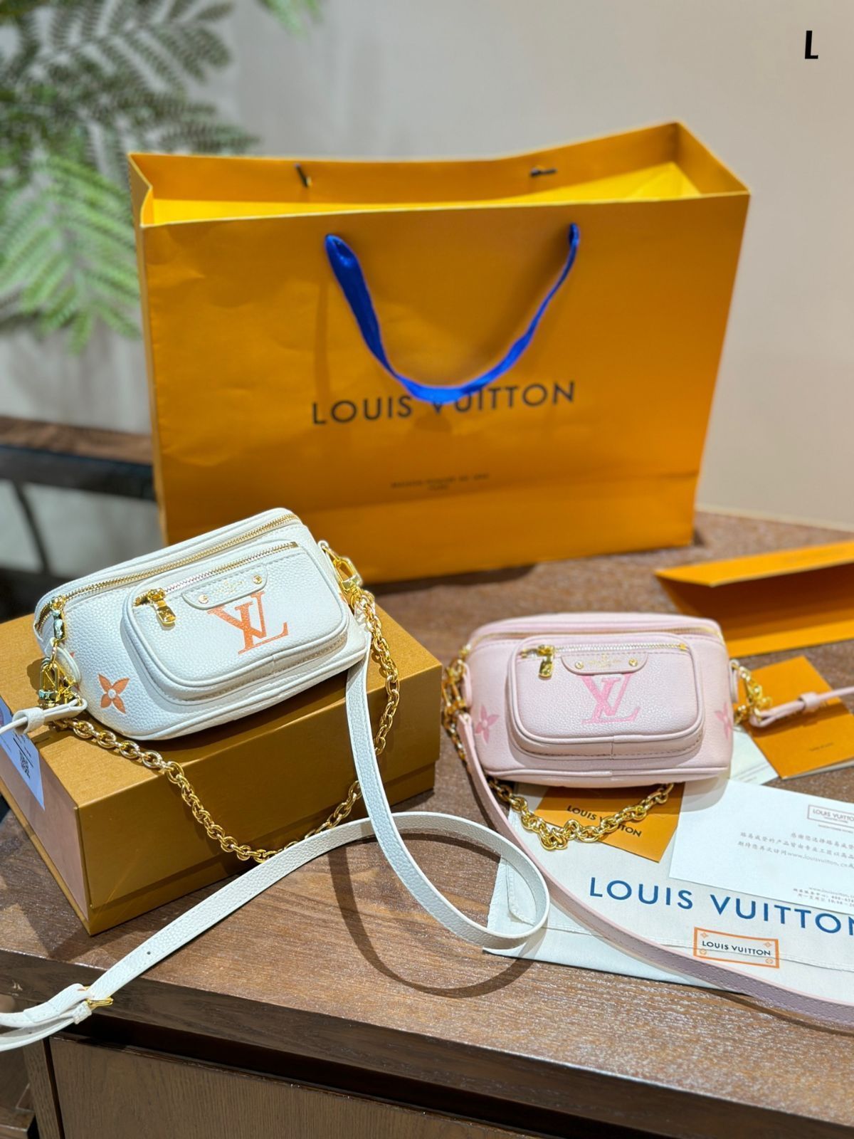 Louis Vuitton 今日 Mini Bumbag ハンドバッグ 在庫の な価格です -MM輸入