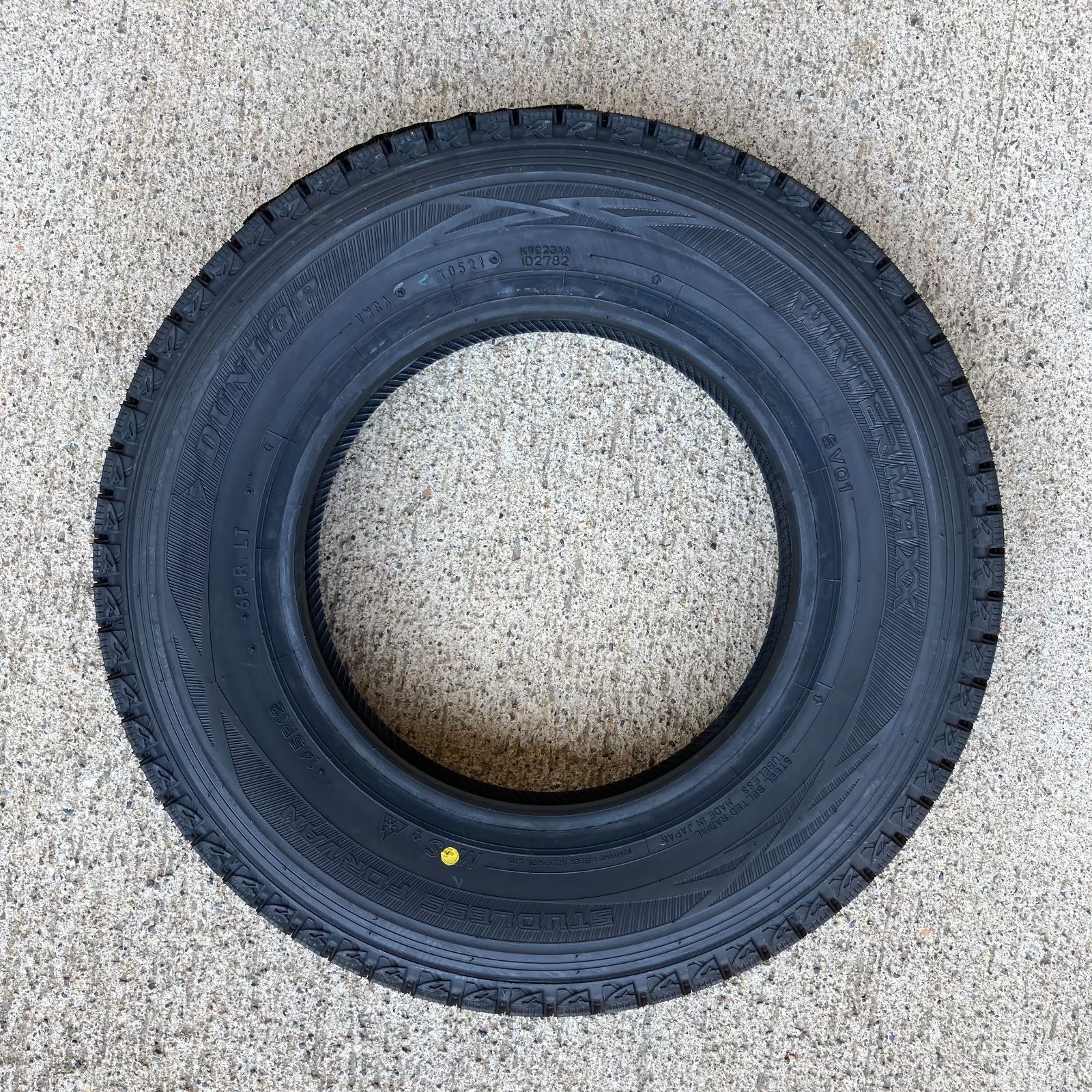 2022年 新品 4本セット スタッドレスタイヤ 145R12 6PR DUNLOP 