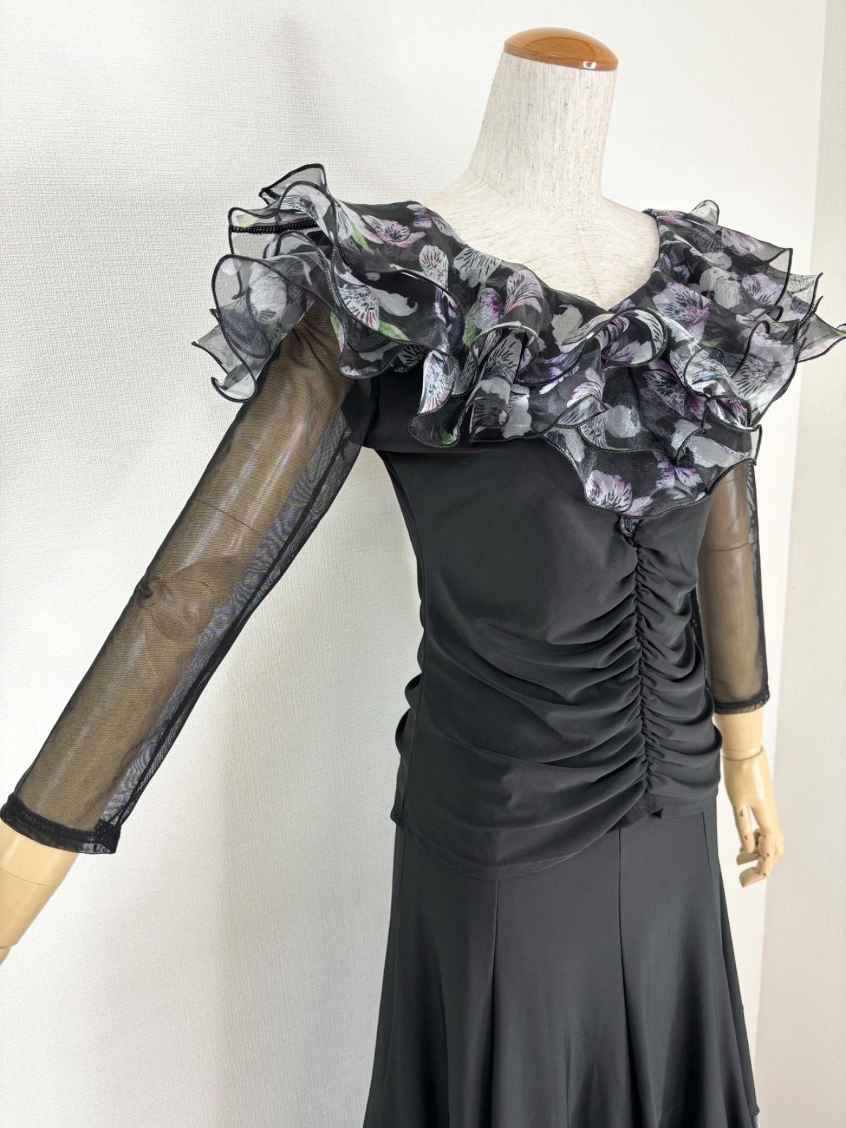 社交ダンス　サテンテープ&オーガンジーフリルセットアップ服 新品》社交ダンス オーガンジーミックス オーガンジーフリル