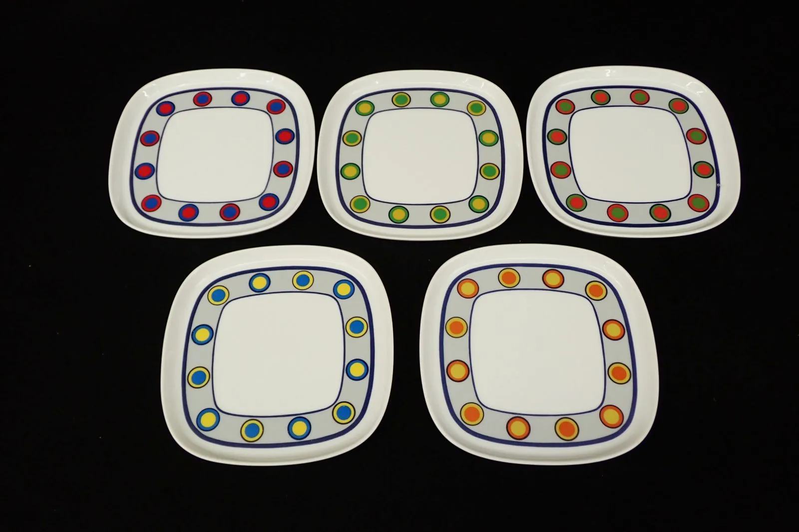 SANGO CHINA黒と金の装飾プレート 直径約28cm３枚セット SANGO CHINA黒と金の装飾プレート 直径約28cm3枚セット SANGO CHINA黒