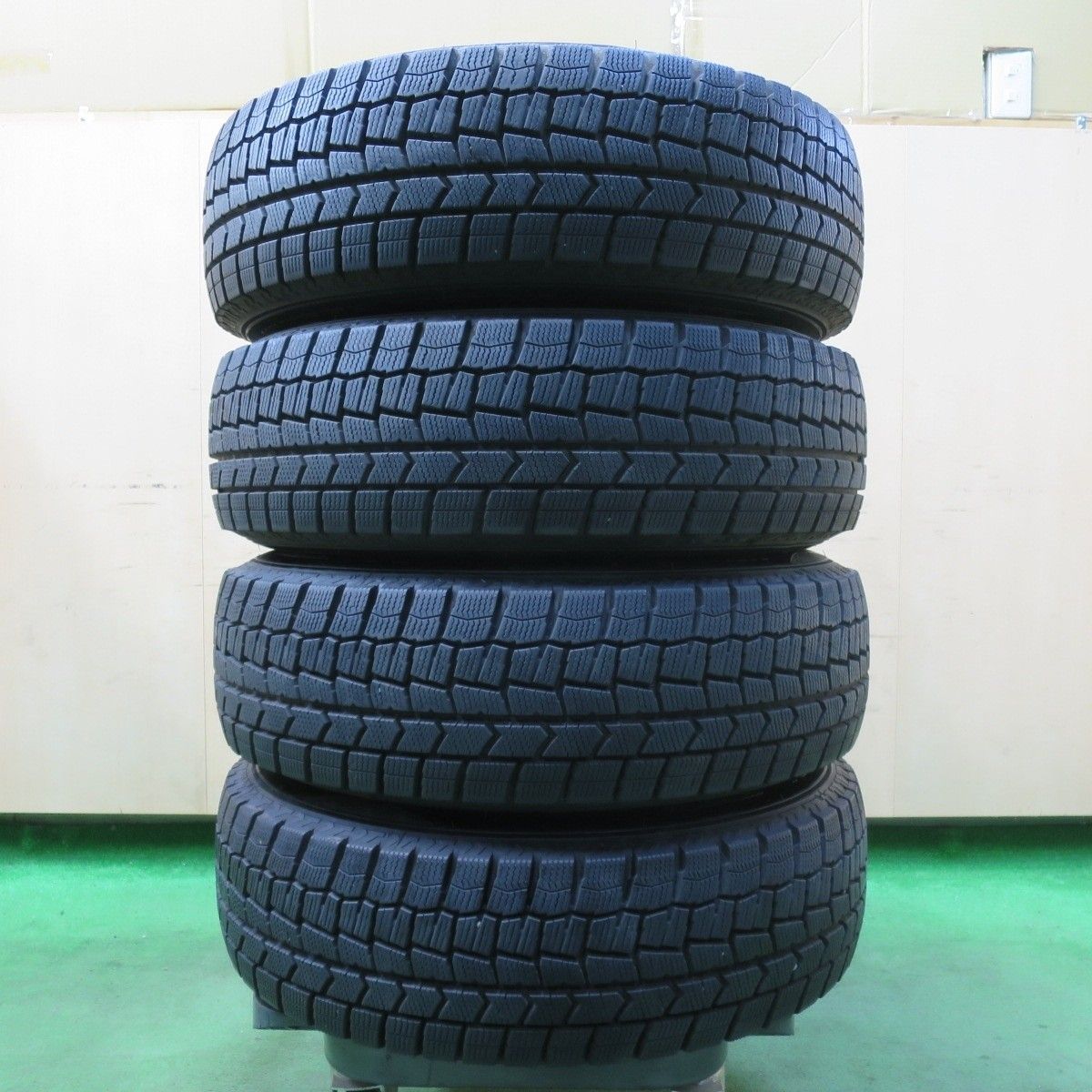 バリ溝！21年！キレイ！9.5分以上☆スタッドレス 185/70R14