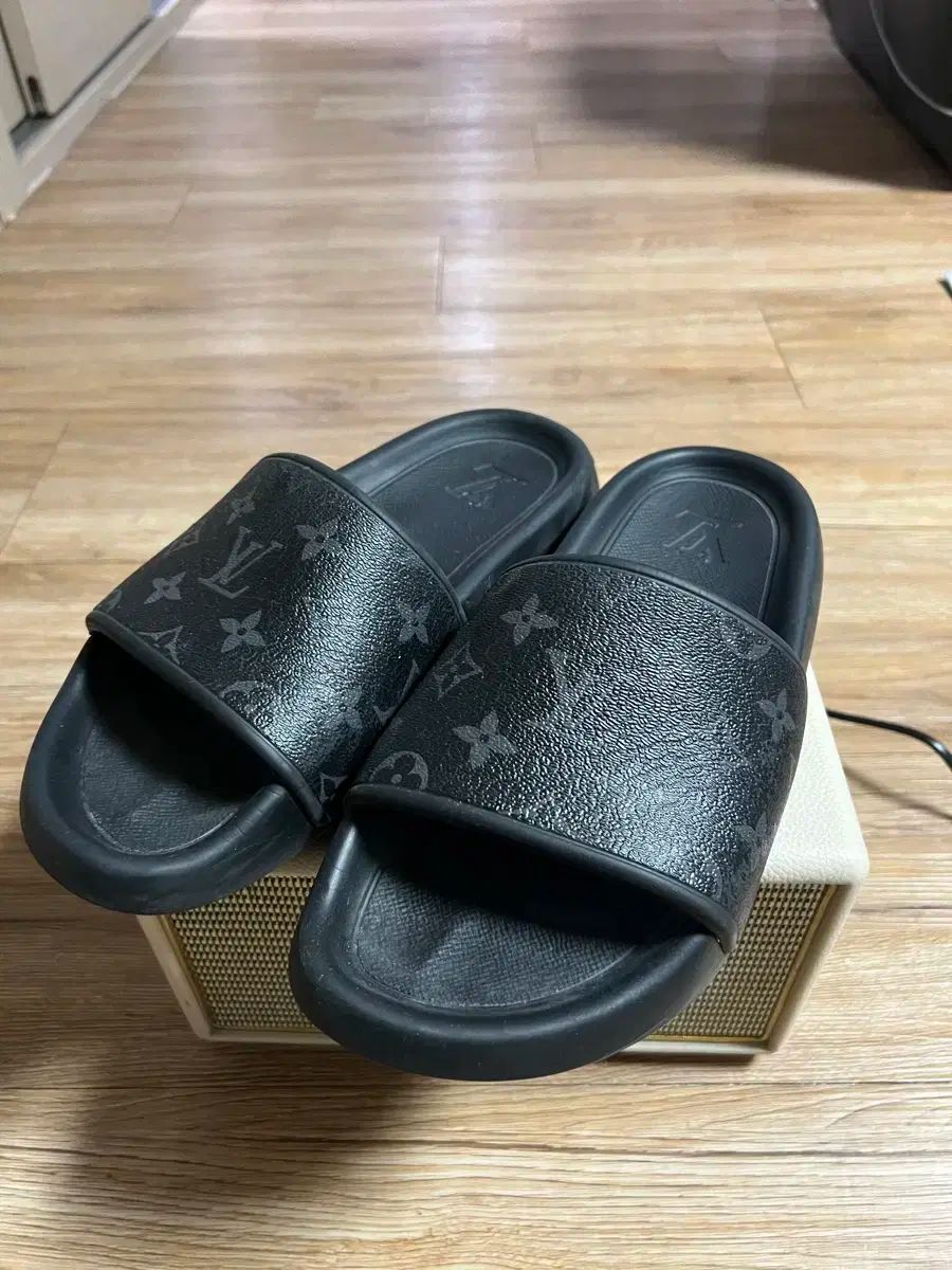 Louis Vuitton(ルイヴィトン) ウォーターフロント ミュール