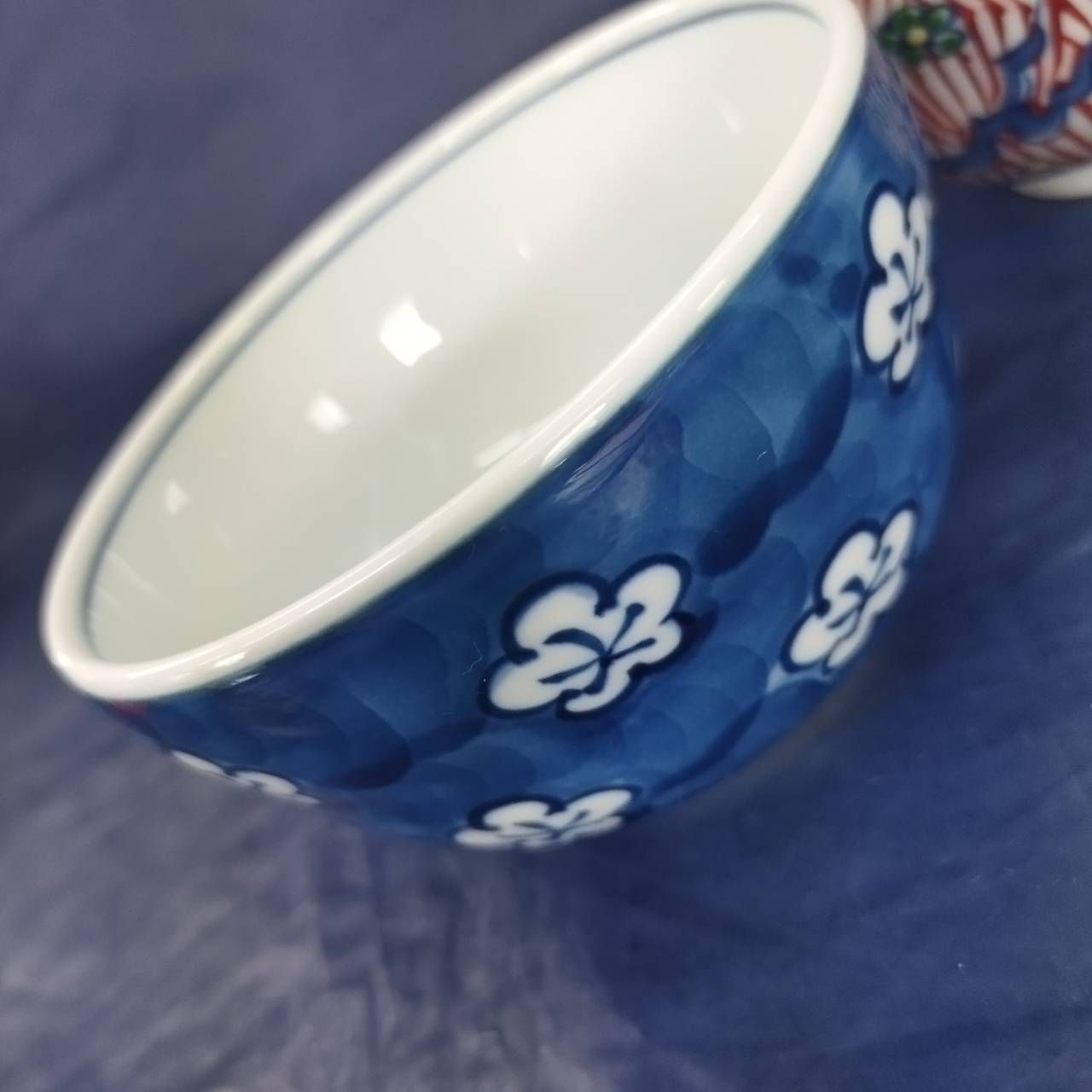 源右衛門窯 古染風梅紋 赤絵雲花紋 飯碗 茶碗 お椀 有田焼 源右衛門 源