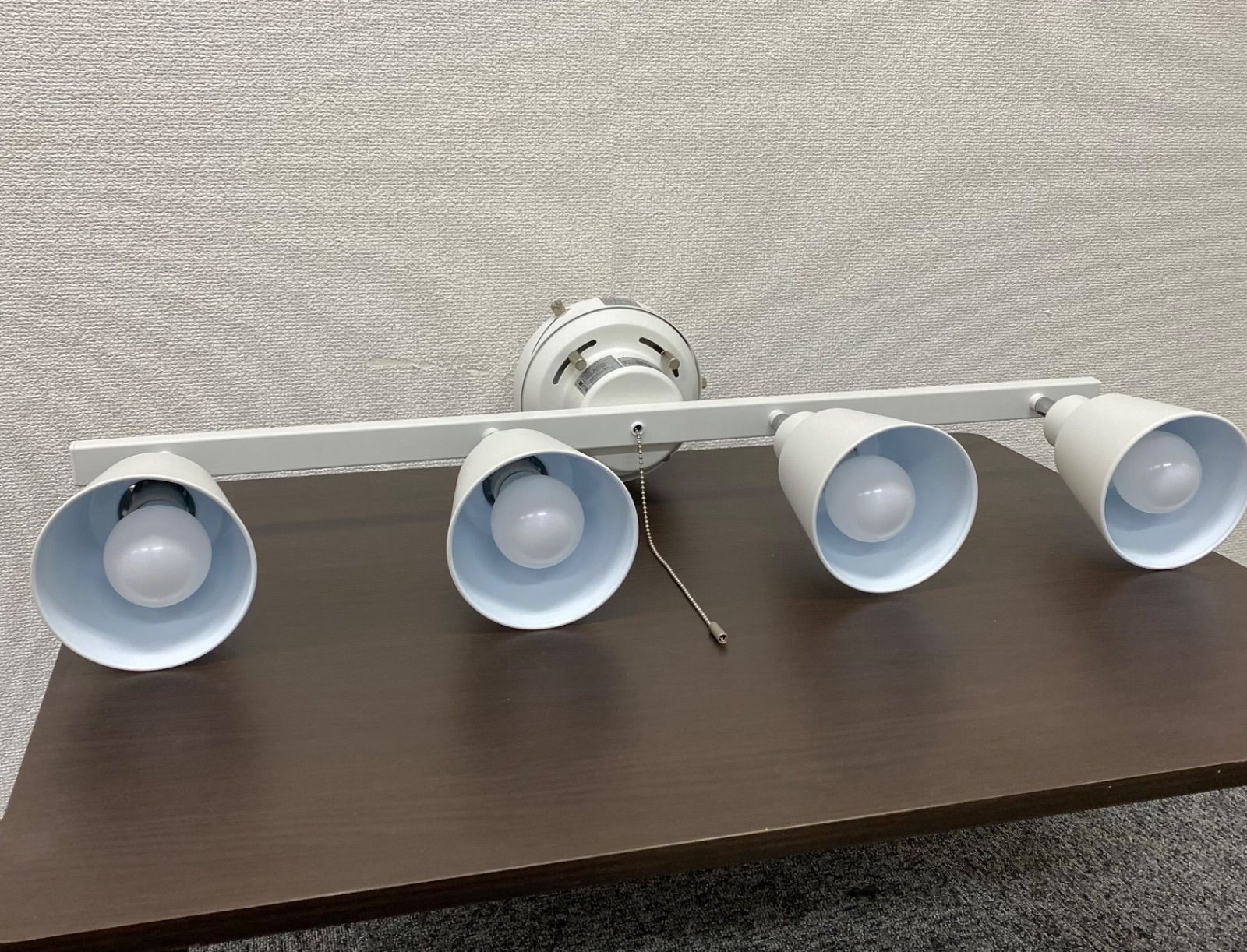 ニトリ 4灯シーリングライト ホワイト 間接照明 電球つき プルコード