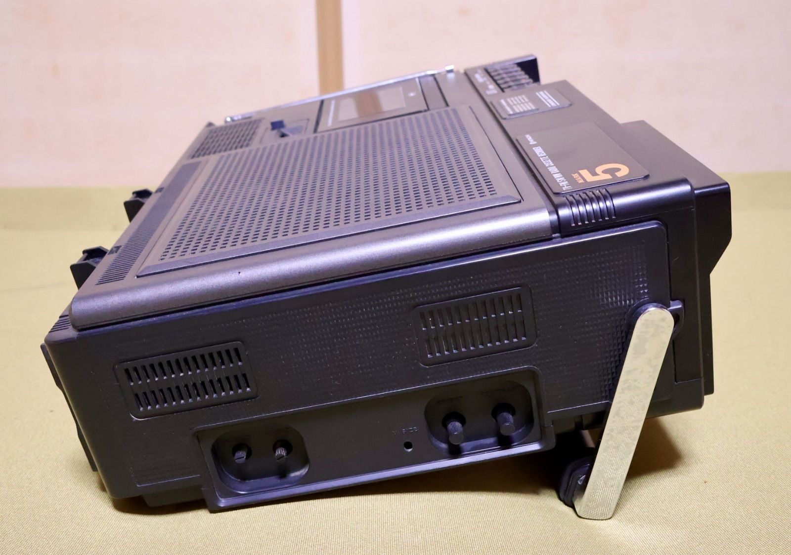 日立 HITACHI テレビ付きラジカセ K-59 通電OK 砂嵐表示可 カセット