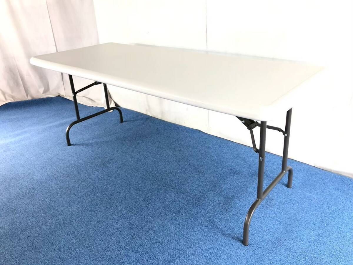 フォールディングテーブル