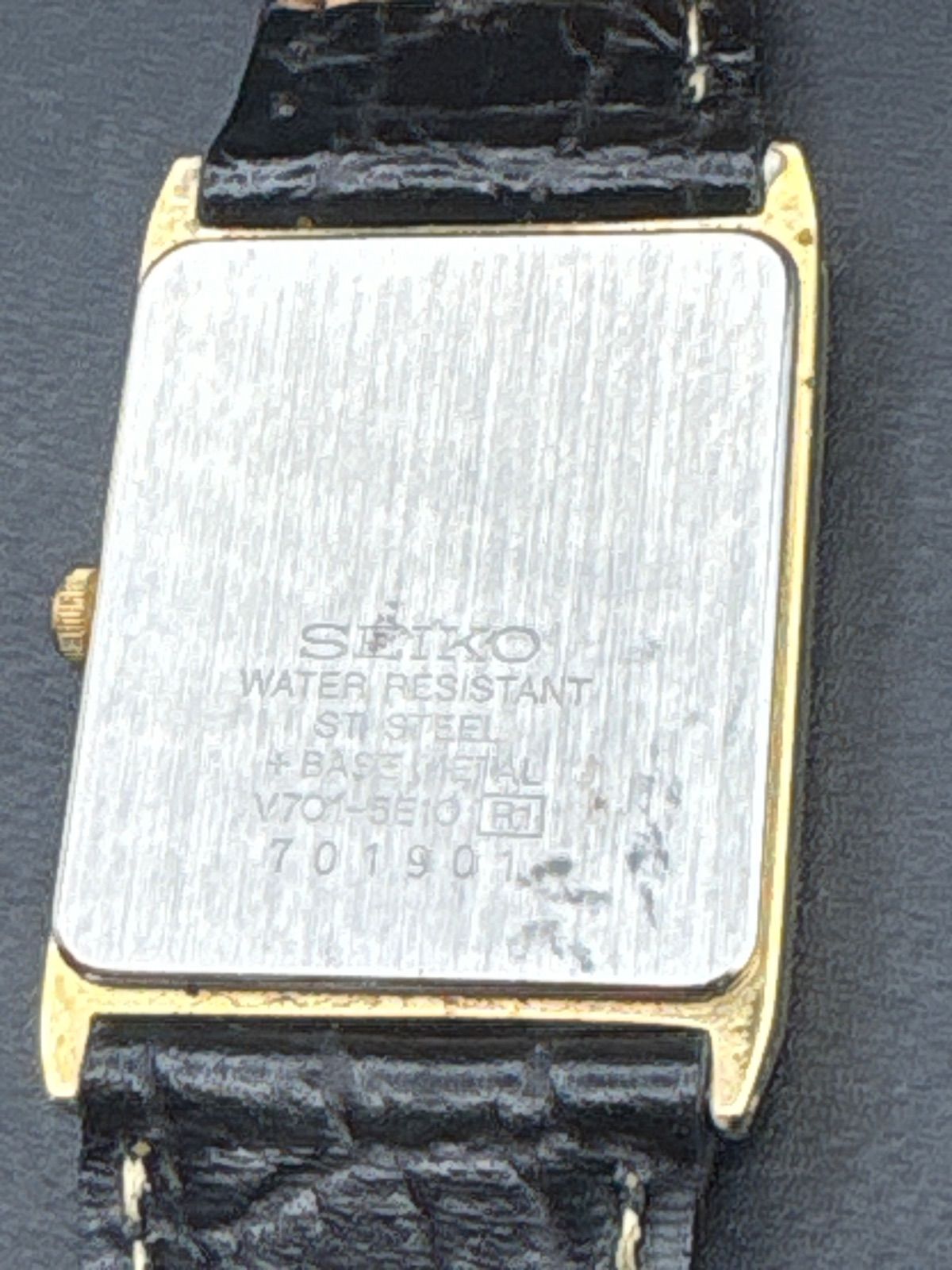 SEIKO V701-5E10】スクエア型 クォーツ レディース腕時計 - メルカリ