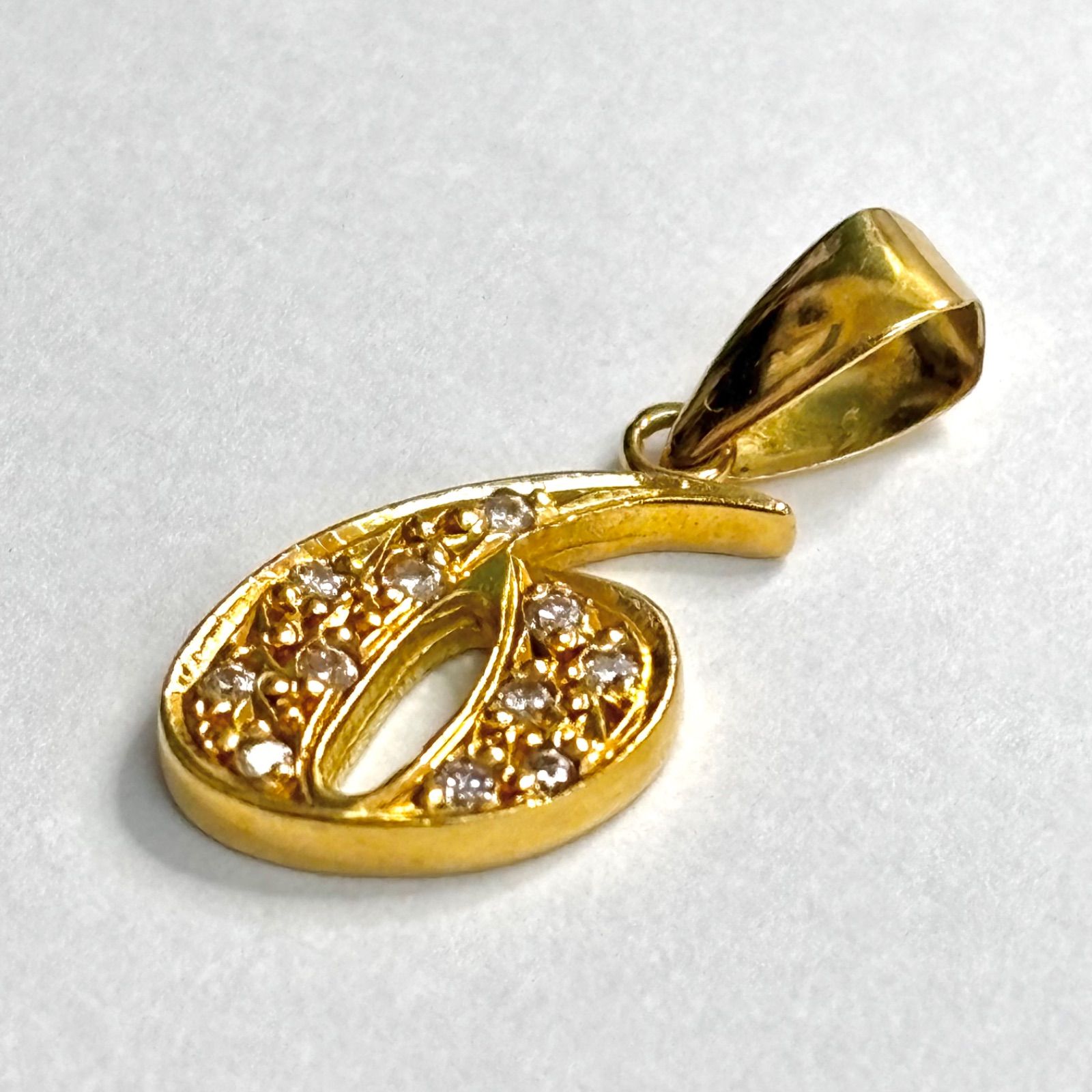 バチカン内縦約4mm