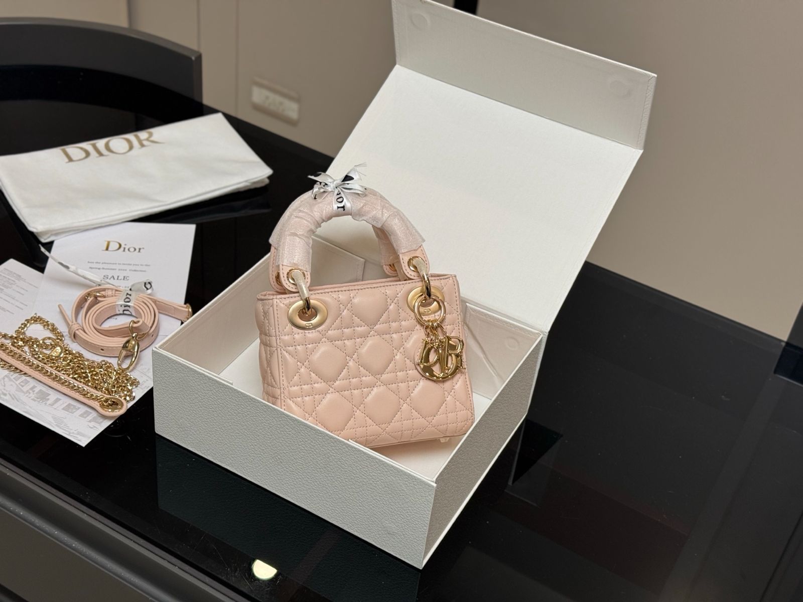 今日 Dior Lady Dior ラムスキン バージョン 小羊皮バージョン