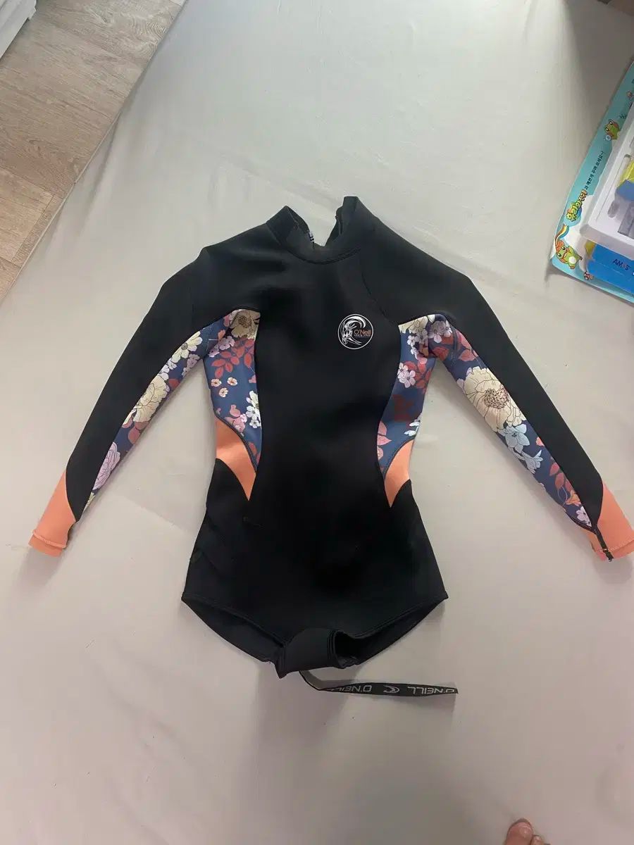 超美品 スキューバダイビング ウェットスーツ 5mm レディース ジップ