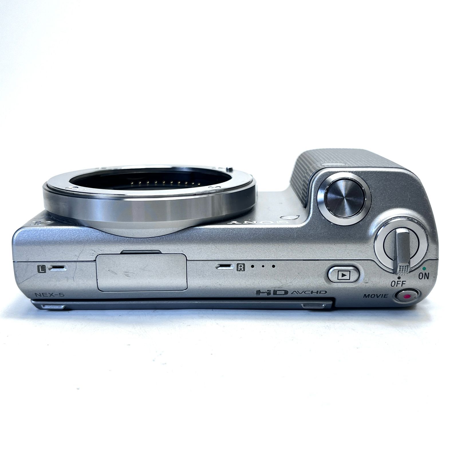 シルバー ミラーレス一眼