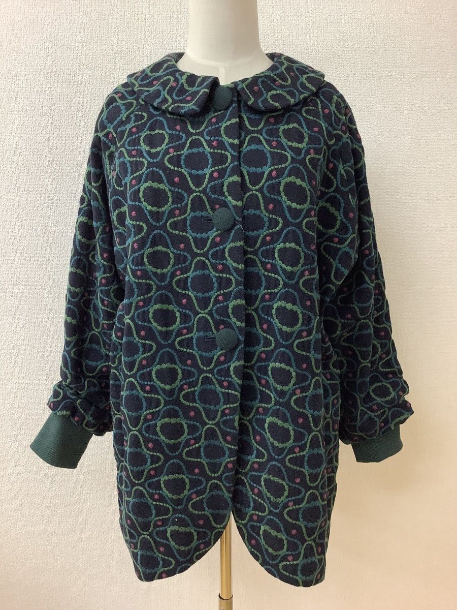 ホコモモラ 紺黒×グリーン刺繍コート