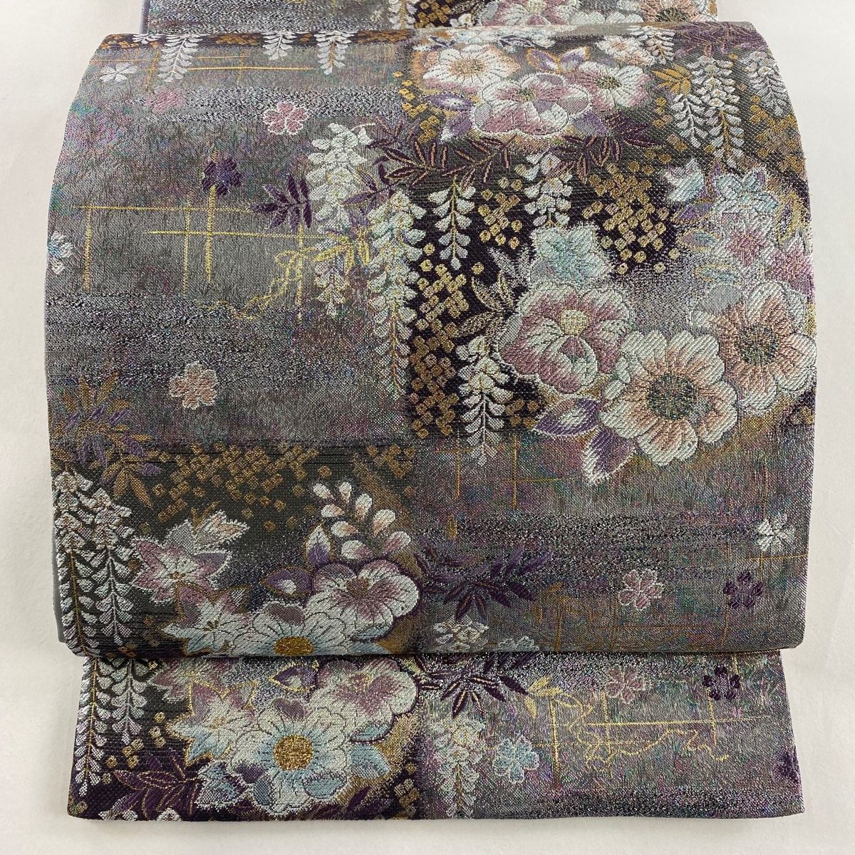 【新品未使用⠀】 袋帯 紫と金の花柄 帝国貝紫 金通 Amazon | 袋帯 じゅらく 帝王紫 短冊に春秋百花模様 黒色 金箔