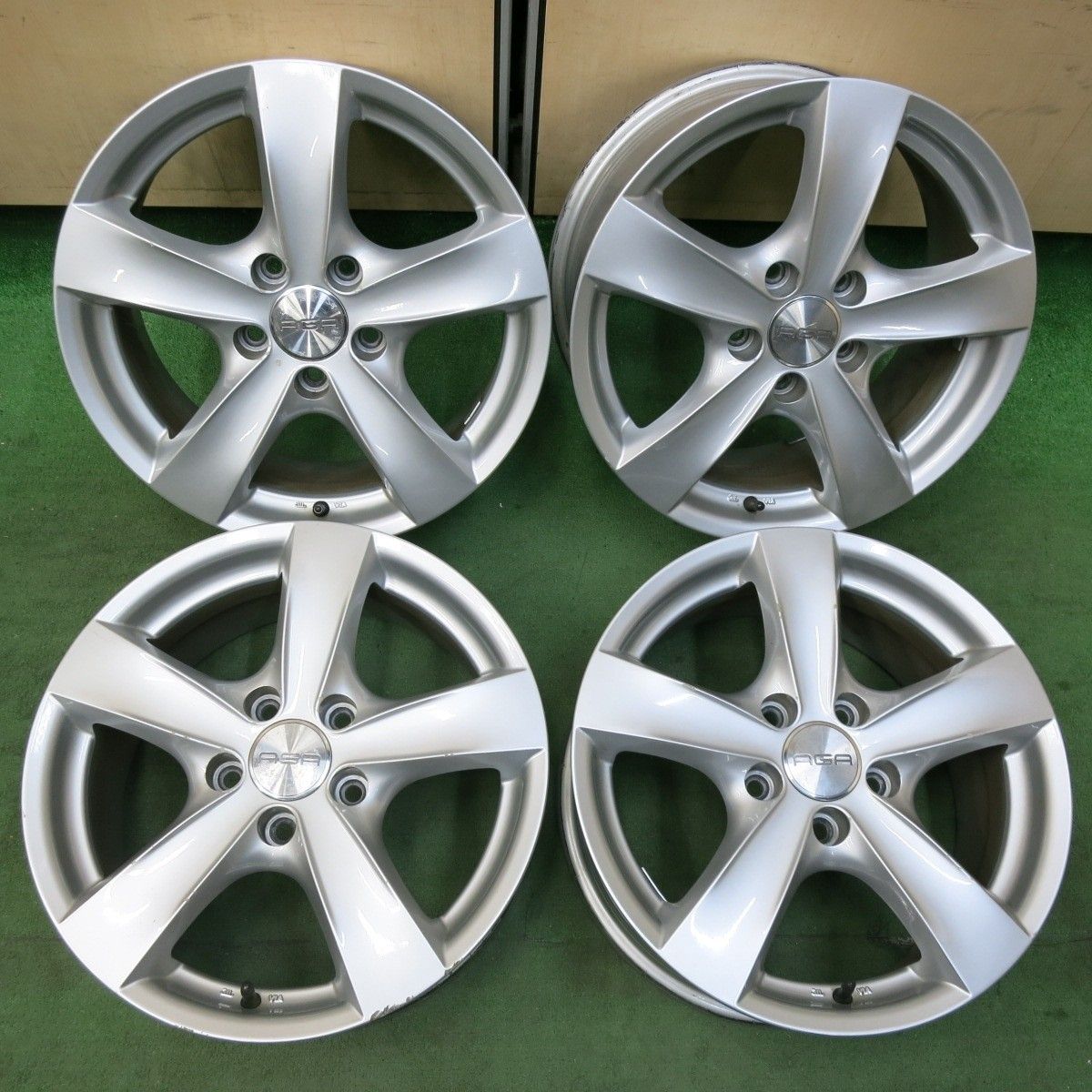 4本価格 アウディ ワーゲン 等 AGA TARGA Nebel ネーベル 16インチ ホイール 16×7J PCD112|5H 5021407SYホ