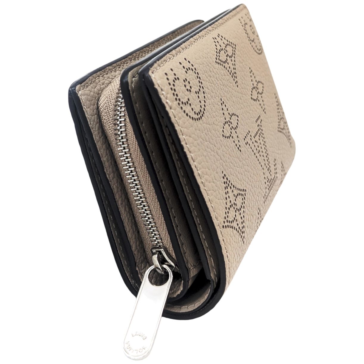 伊勢三郎貞興の書 】 軸装 桐箱 伊勢三郎貞興の書 】 軸装 桐箱 商品