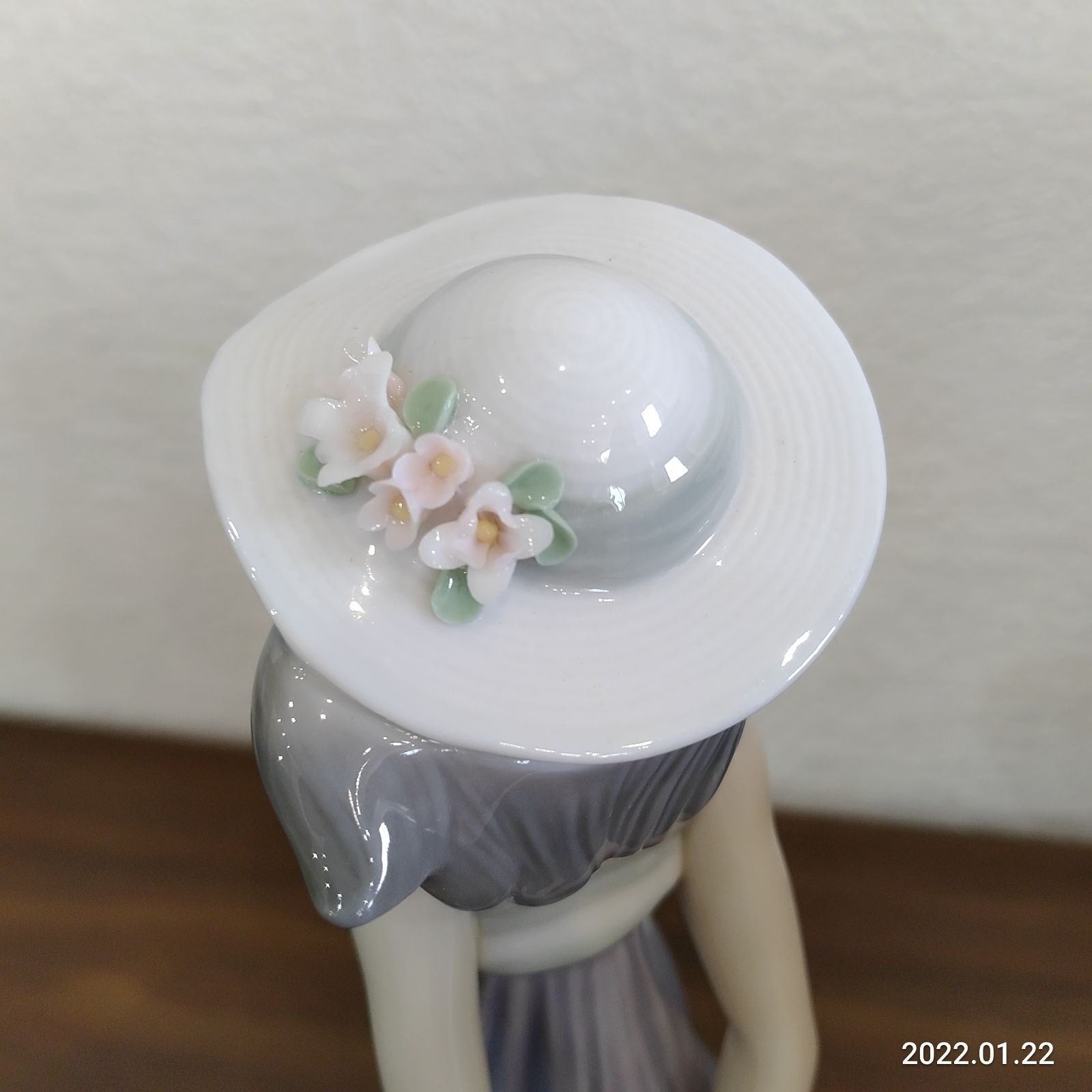 リヤドロ 5644 少女 スーザン LLADRO フィギュリン インテリア 置物 リヤドロ 5644 『少女スーザン』 LLADRO フィギュリン