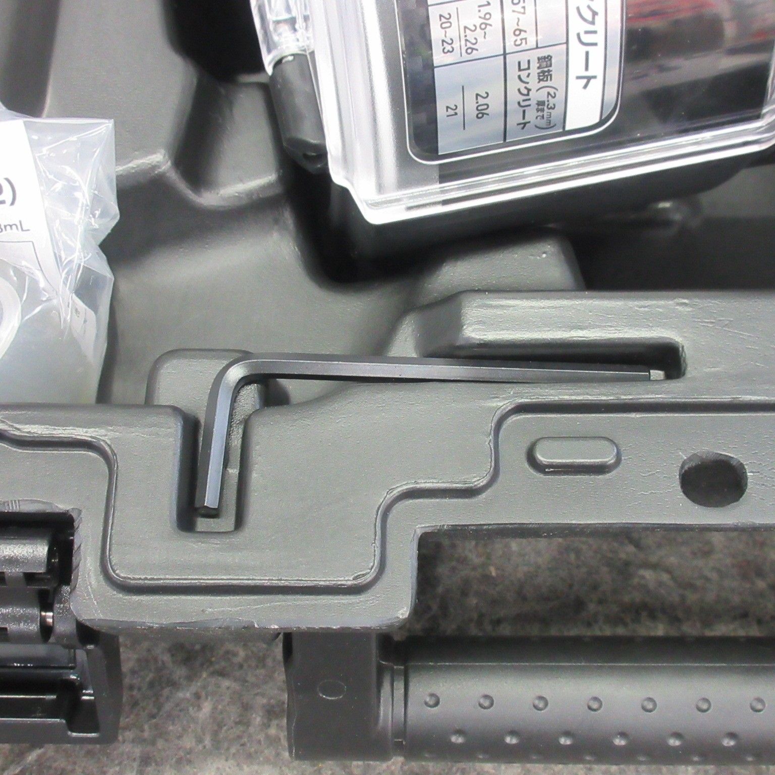 makita 高圧エア釘打ち機