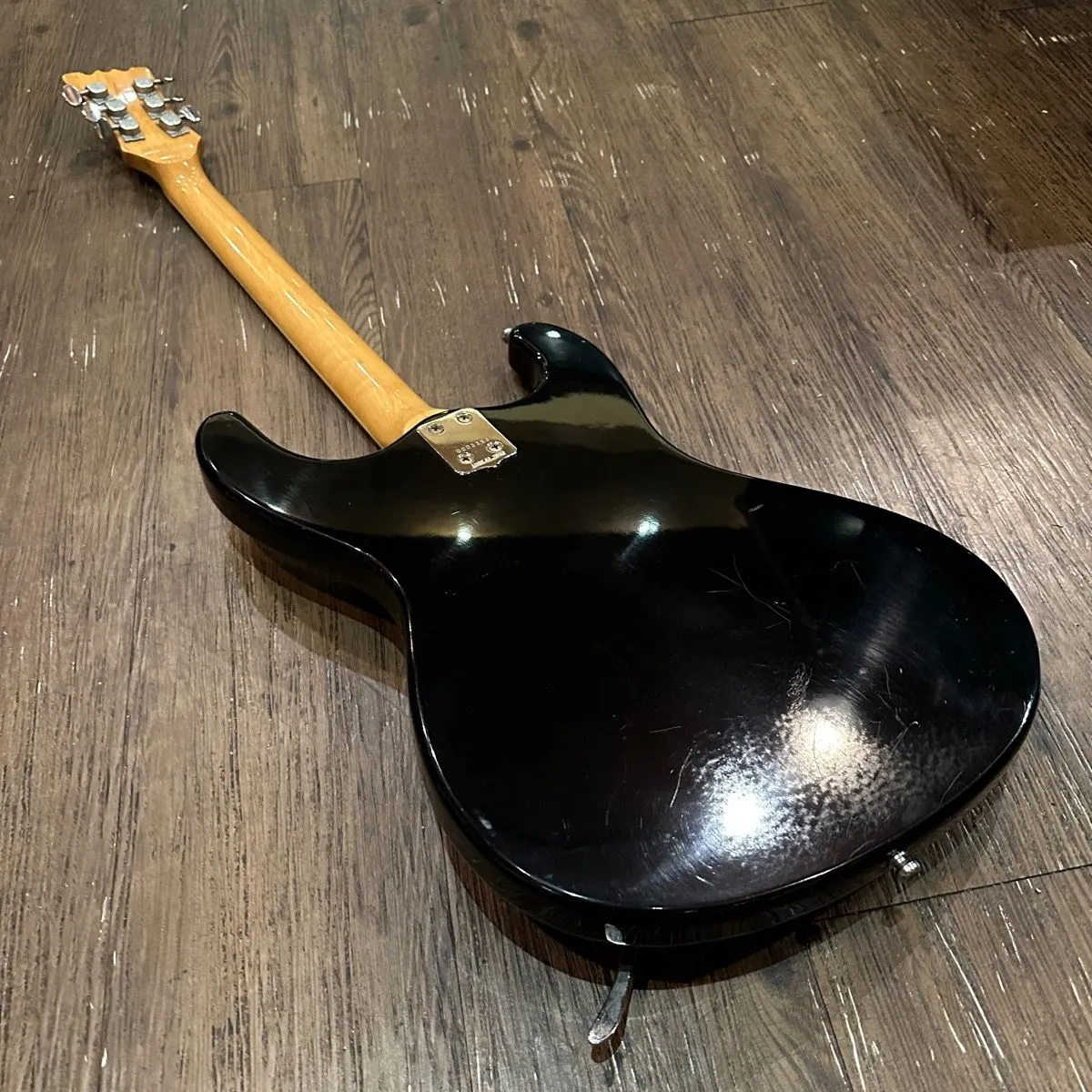 Mosrite Avenger 1960s　モズライト QY3if3PaA2tbDn5KHgHfUD.jpg@webp